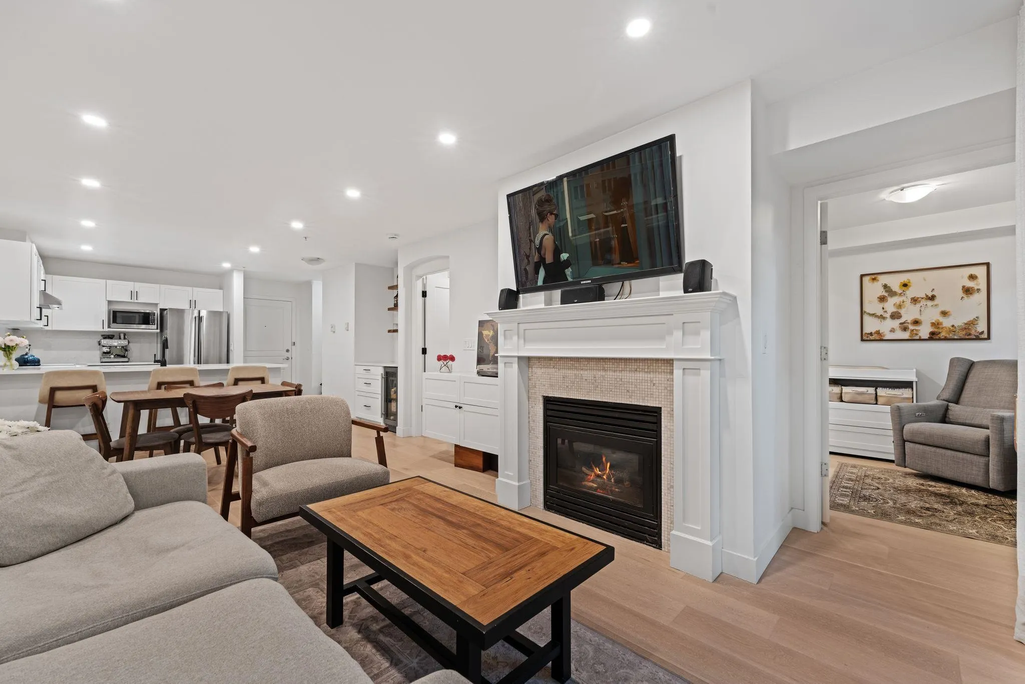 365 E 1st Street #118