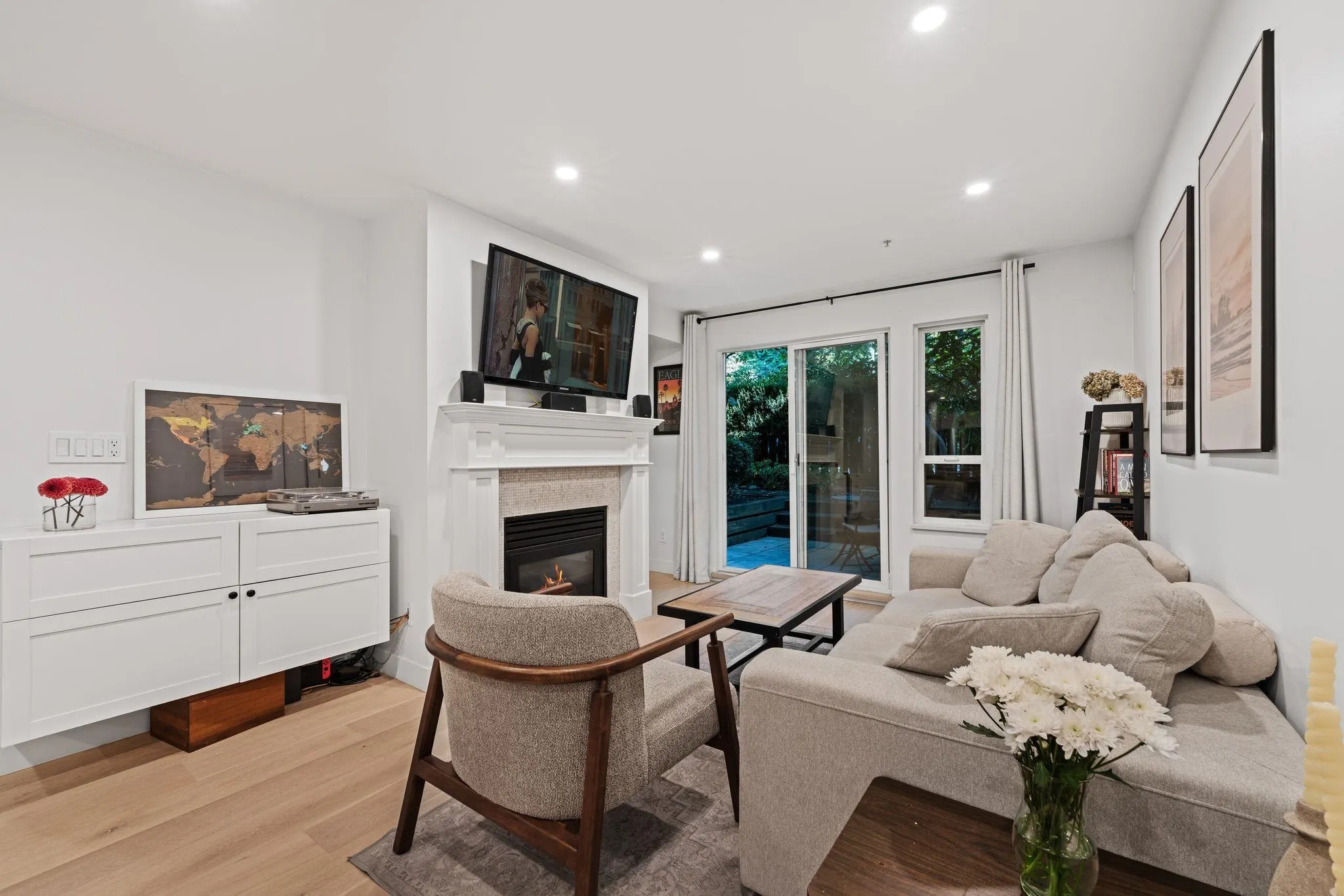 365 E 1st Street #118