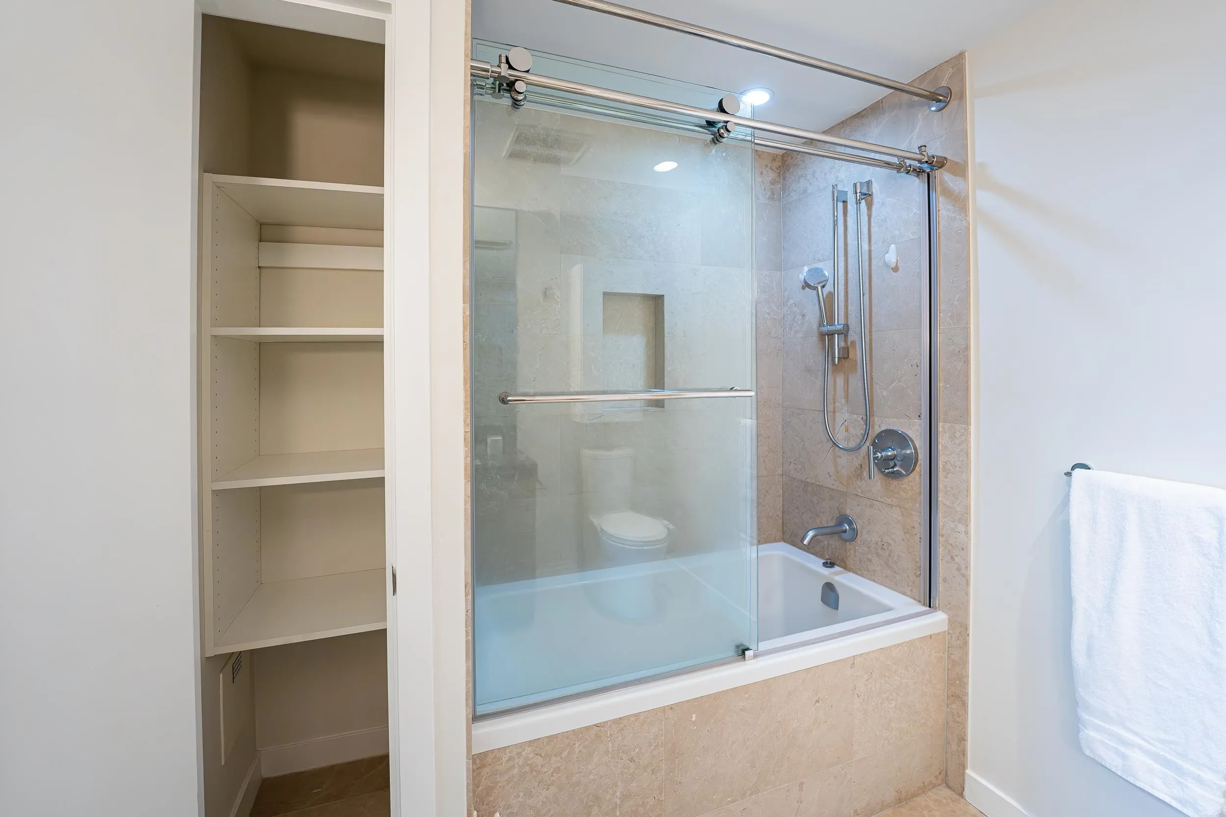 125 E 14th Street #1607