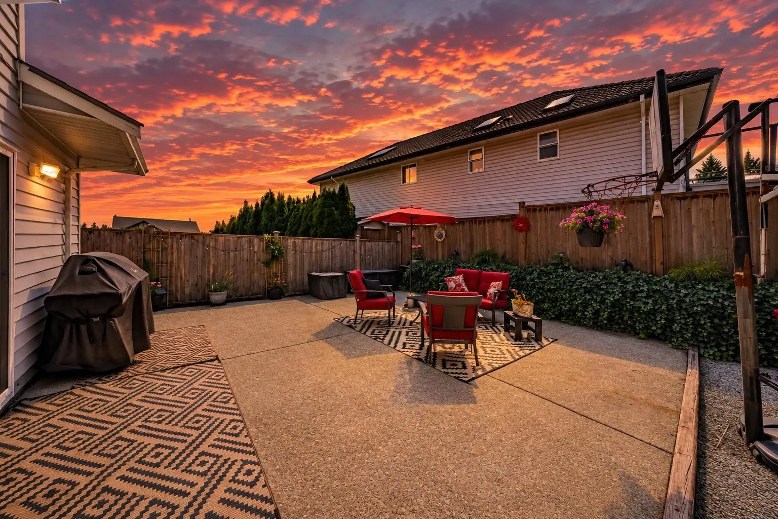 1328 Honeysuckle Lane