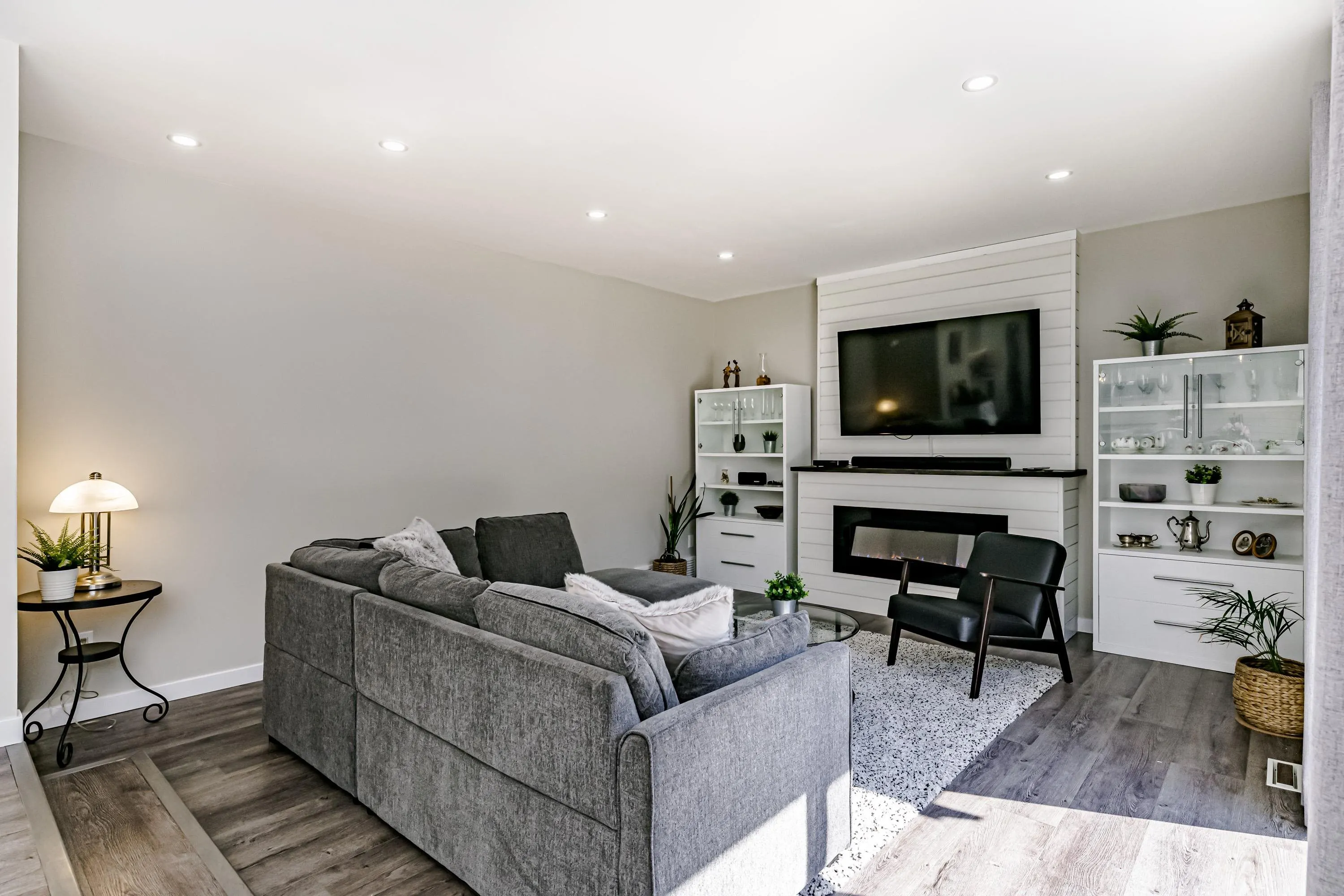 1328 Honeysuckle Lane