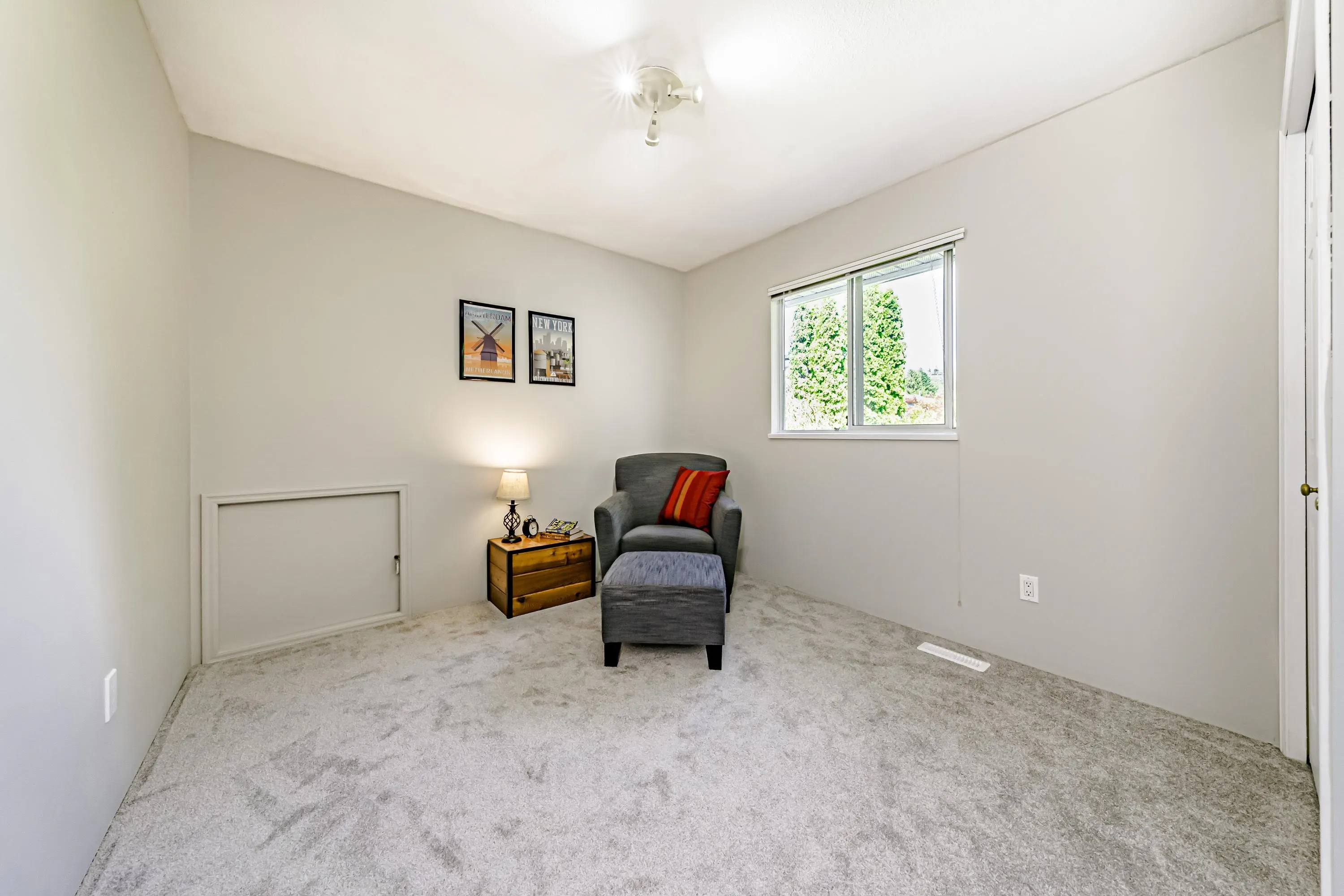 1328 Honeysuckle Lane