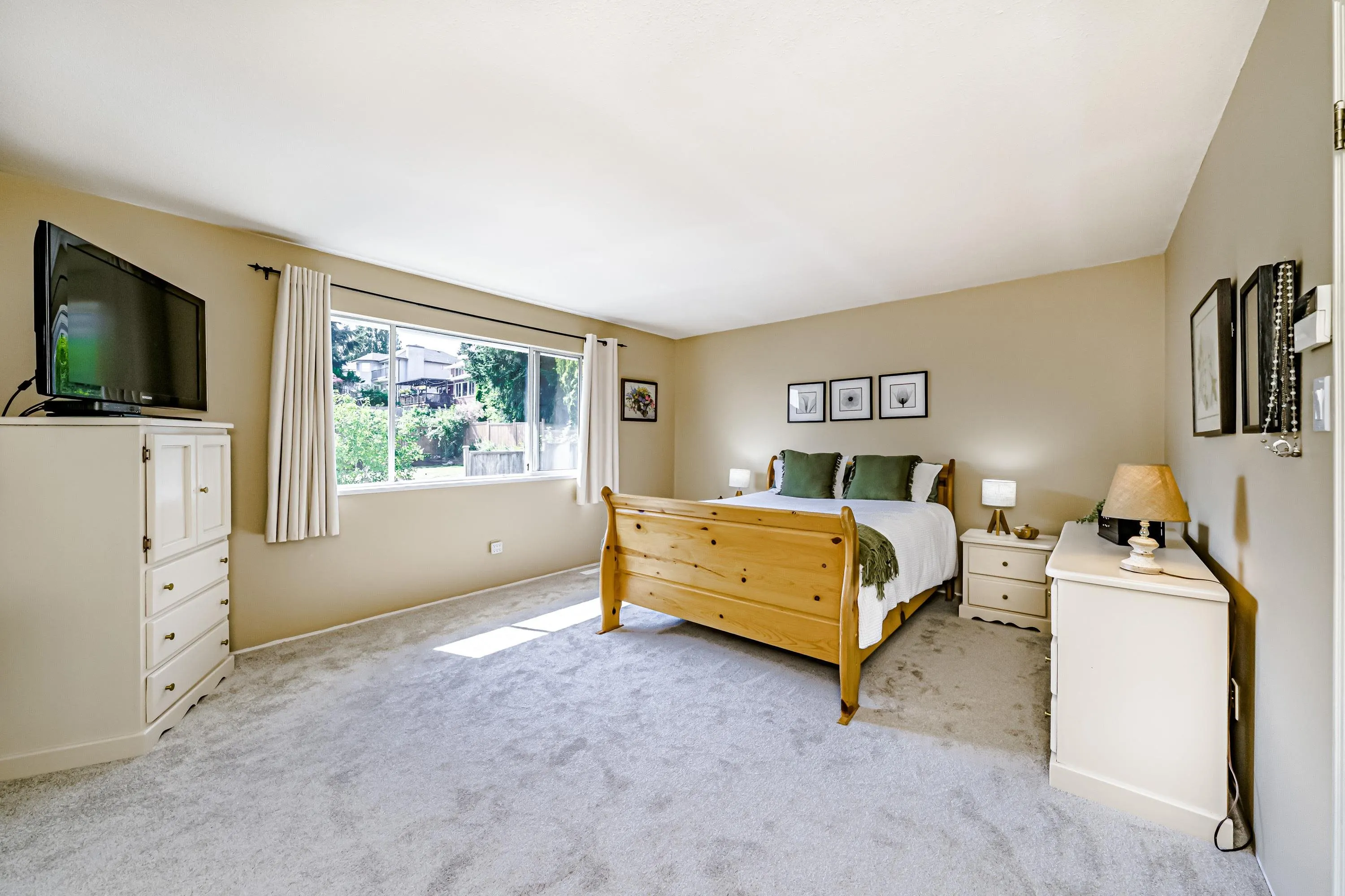 1328 Honeysuckle Lane