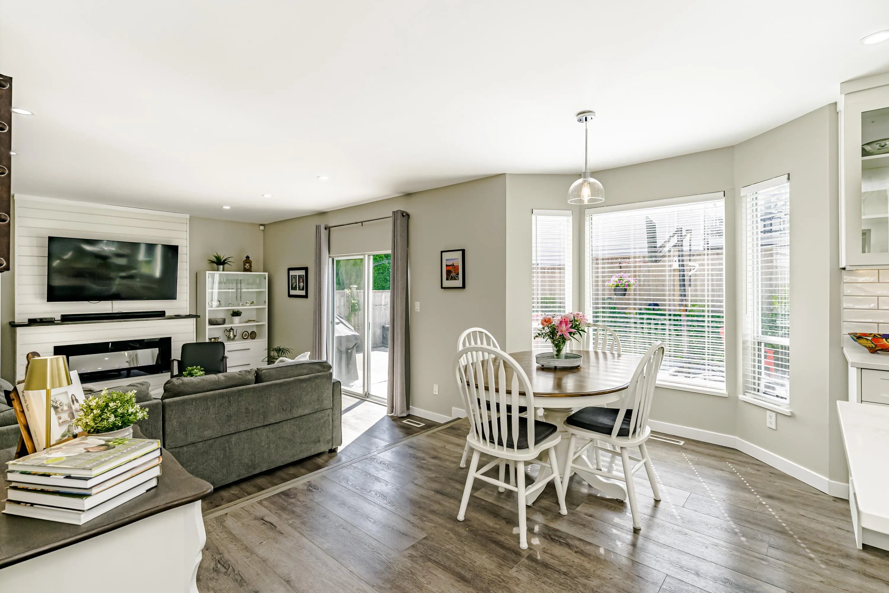 1328 Honeysuckle Lane