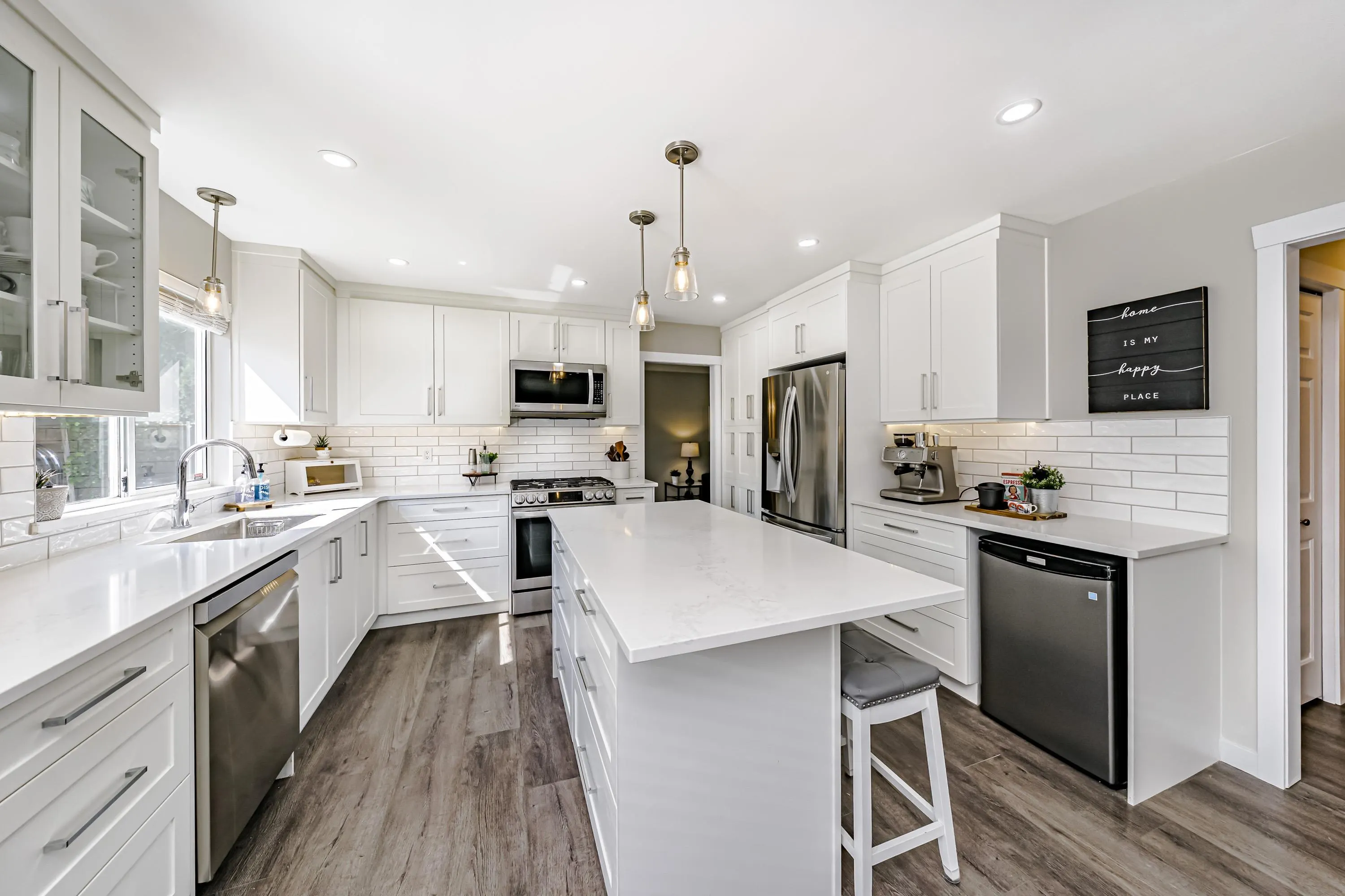 1328 Honeysuckle Lane