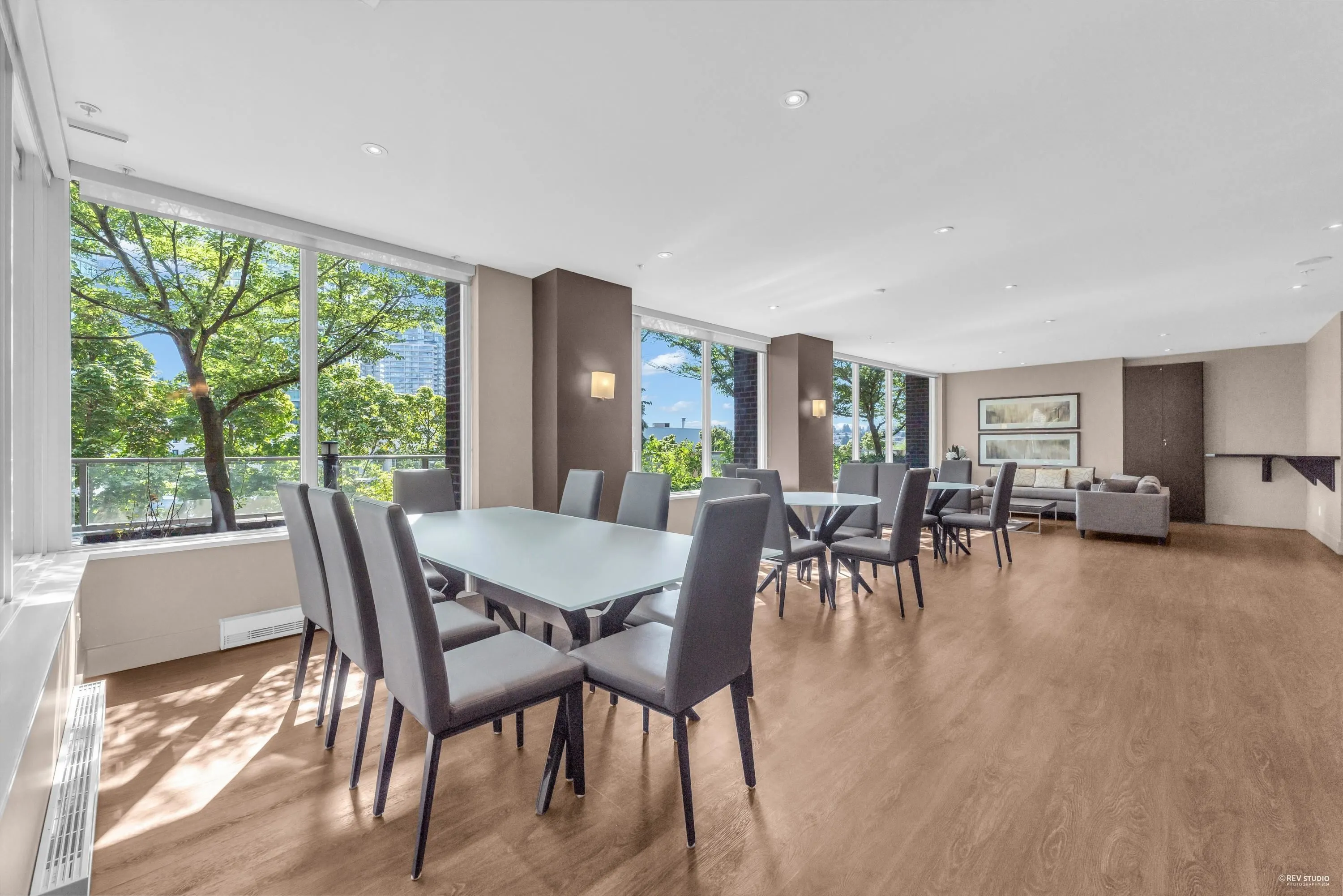 2133 Douglas Road #2705