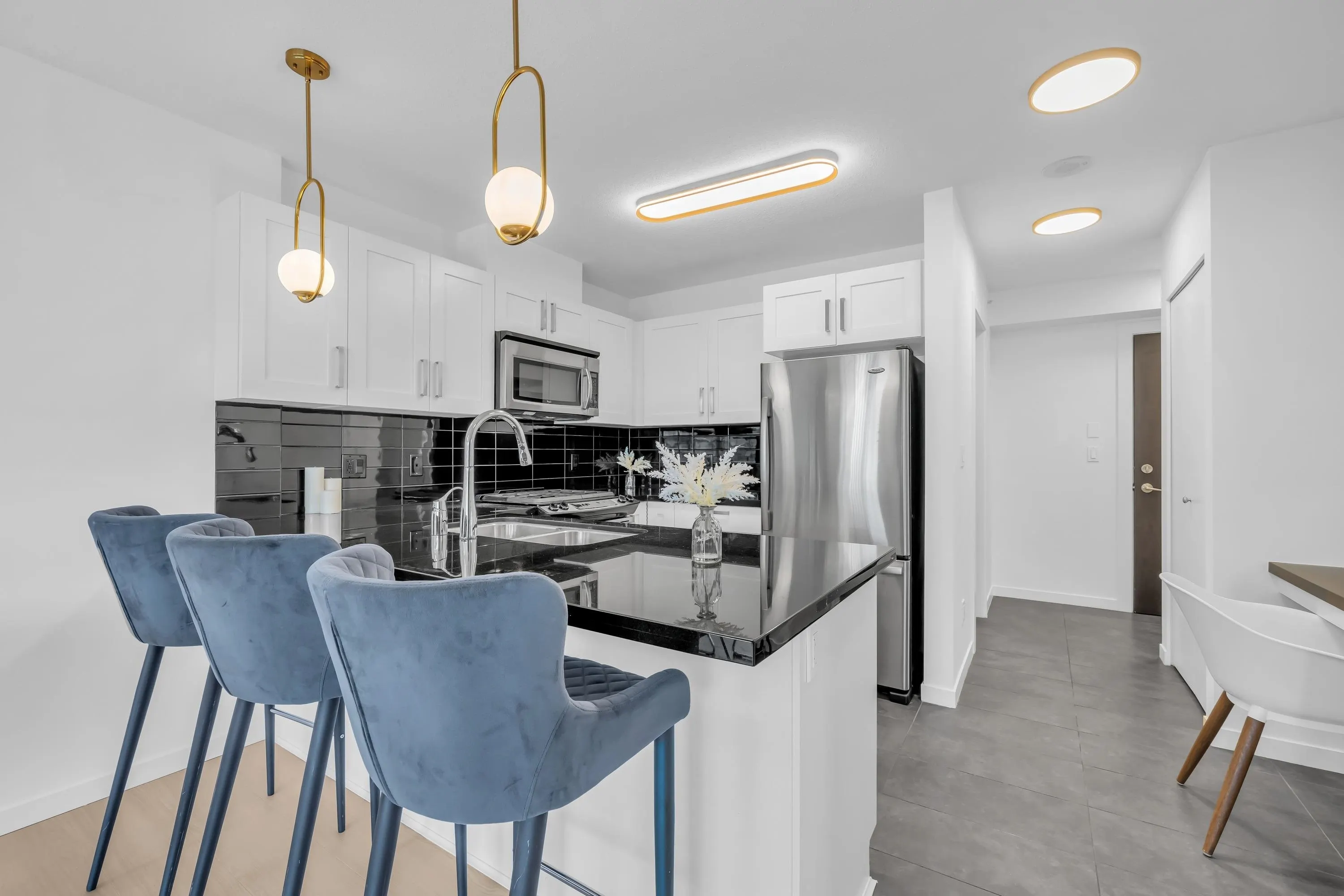 2133 Douglas Road #2705