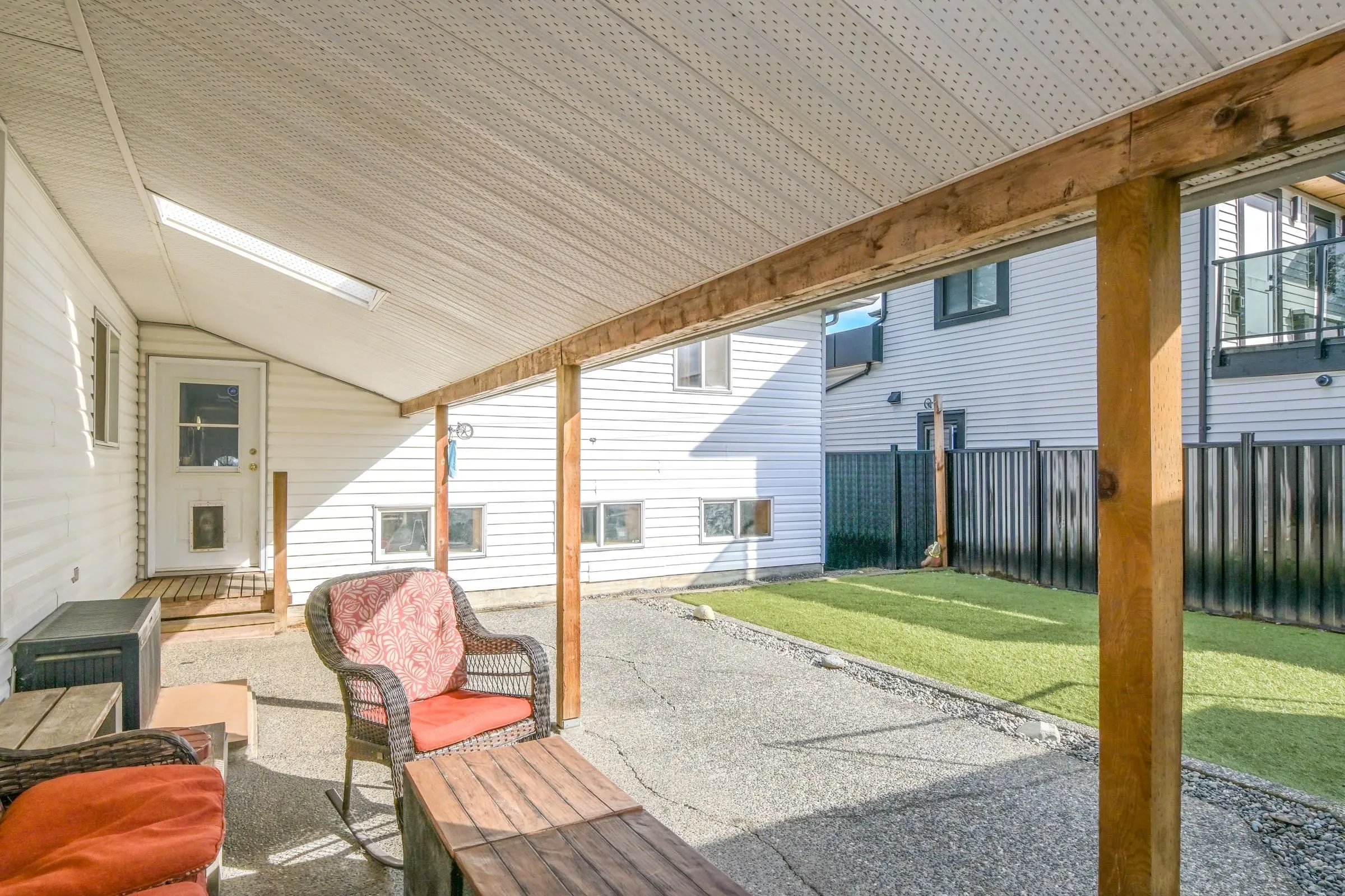 31568 Oakridge Crescent