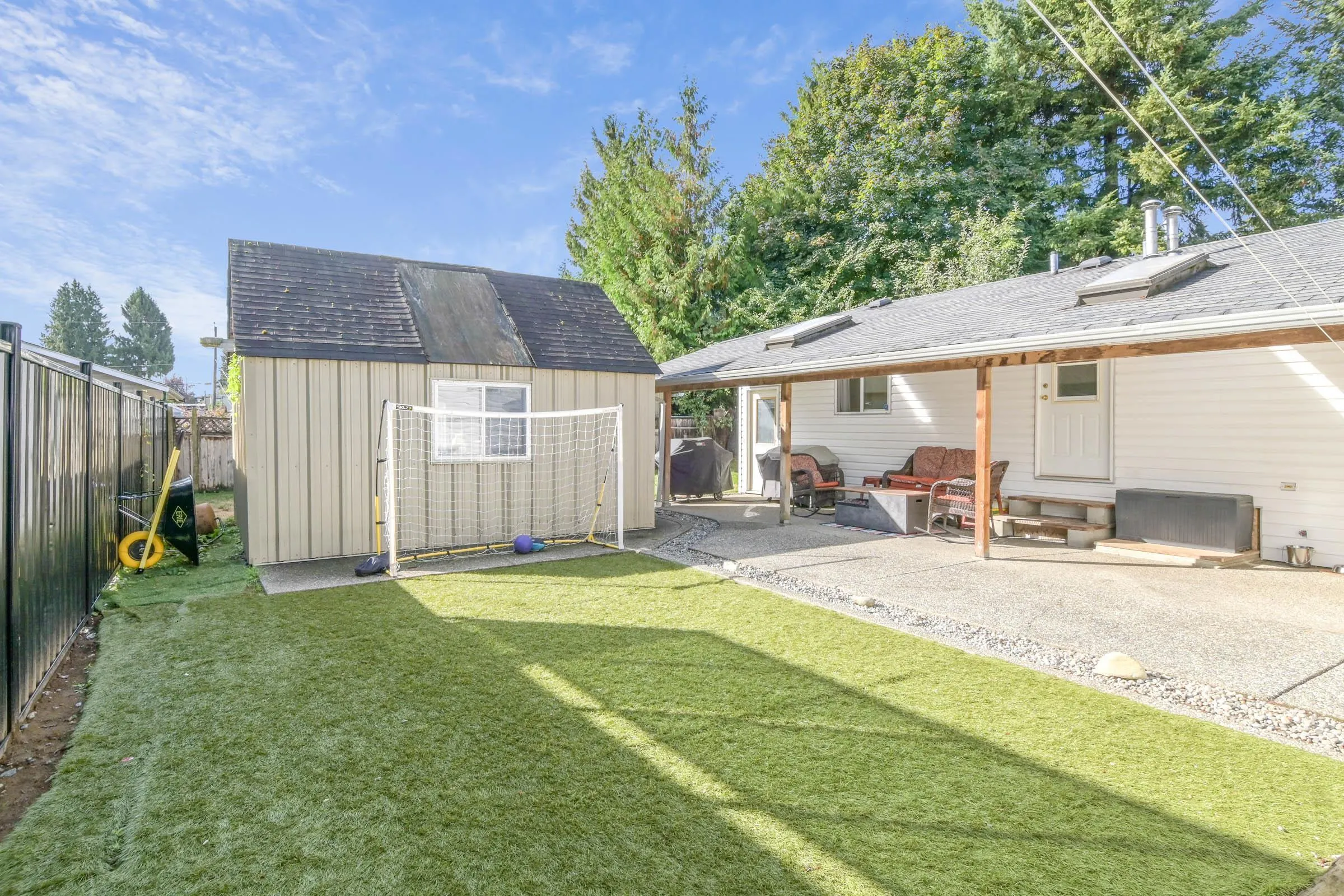 31568 Oakridge Crescent