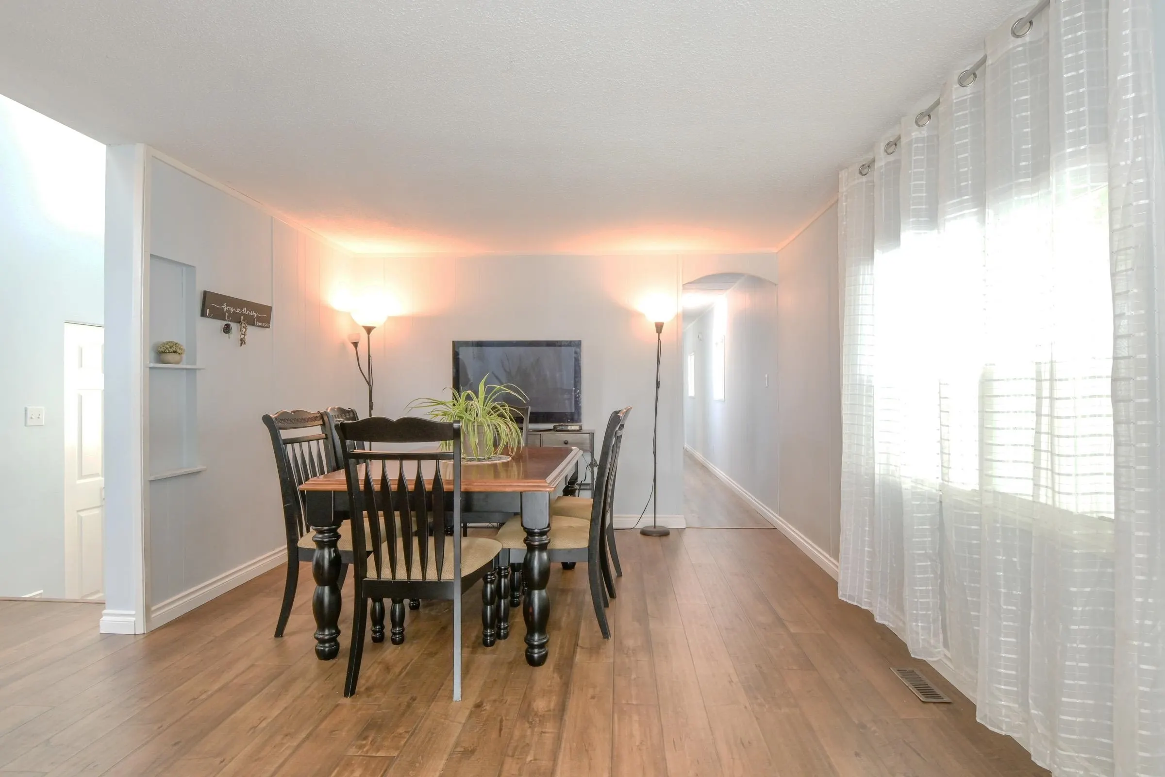 31568 Oakridge Crescent