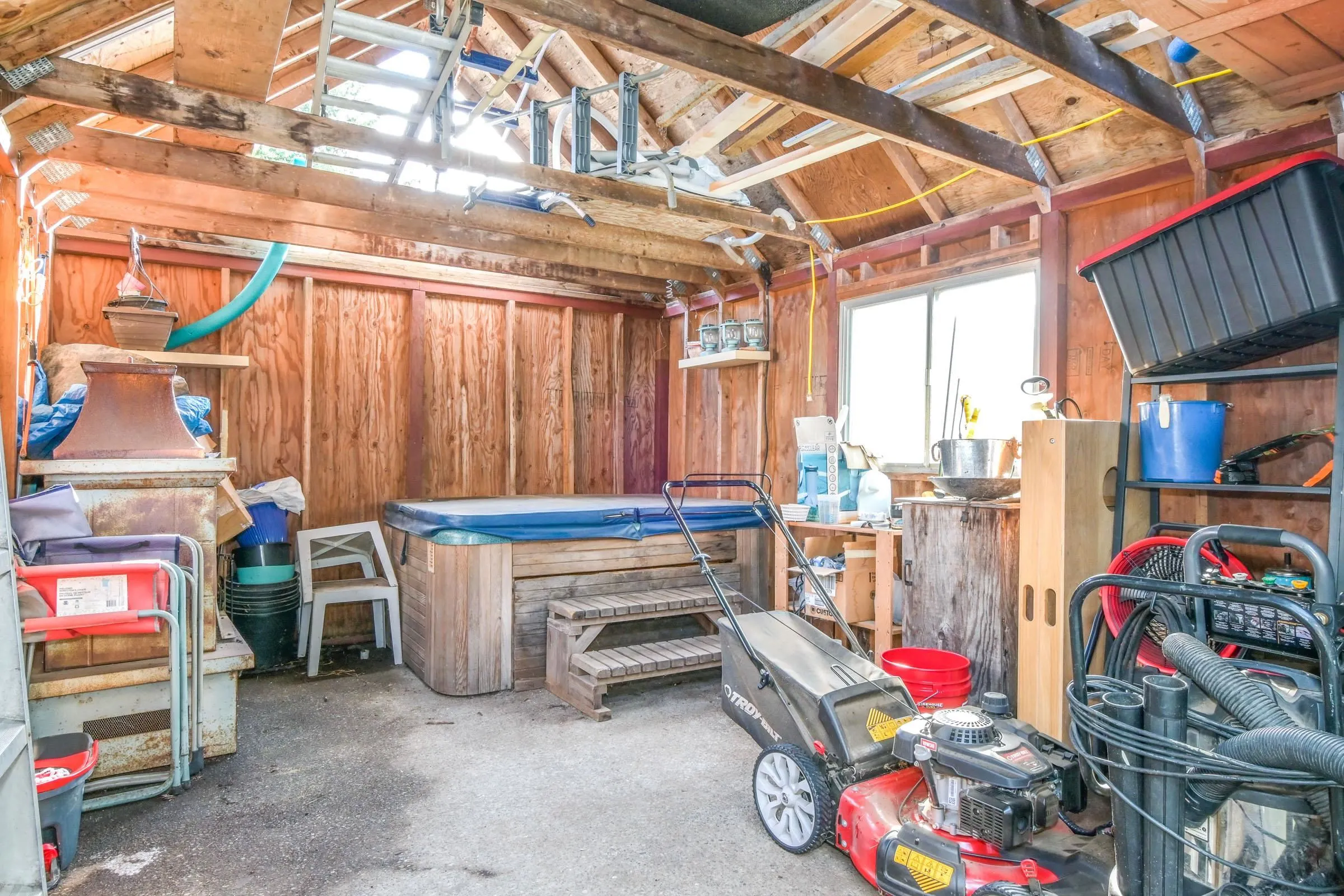 31568 Oakridge Crescent
