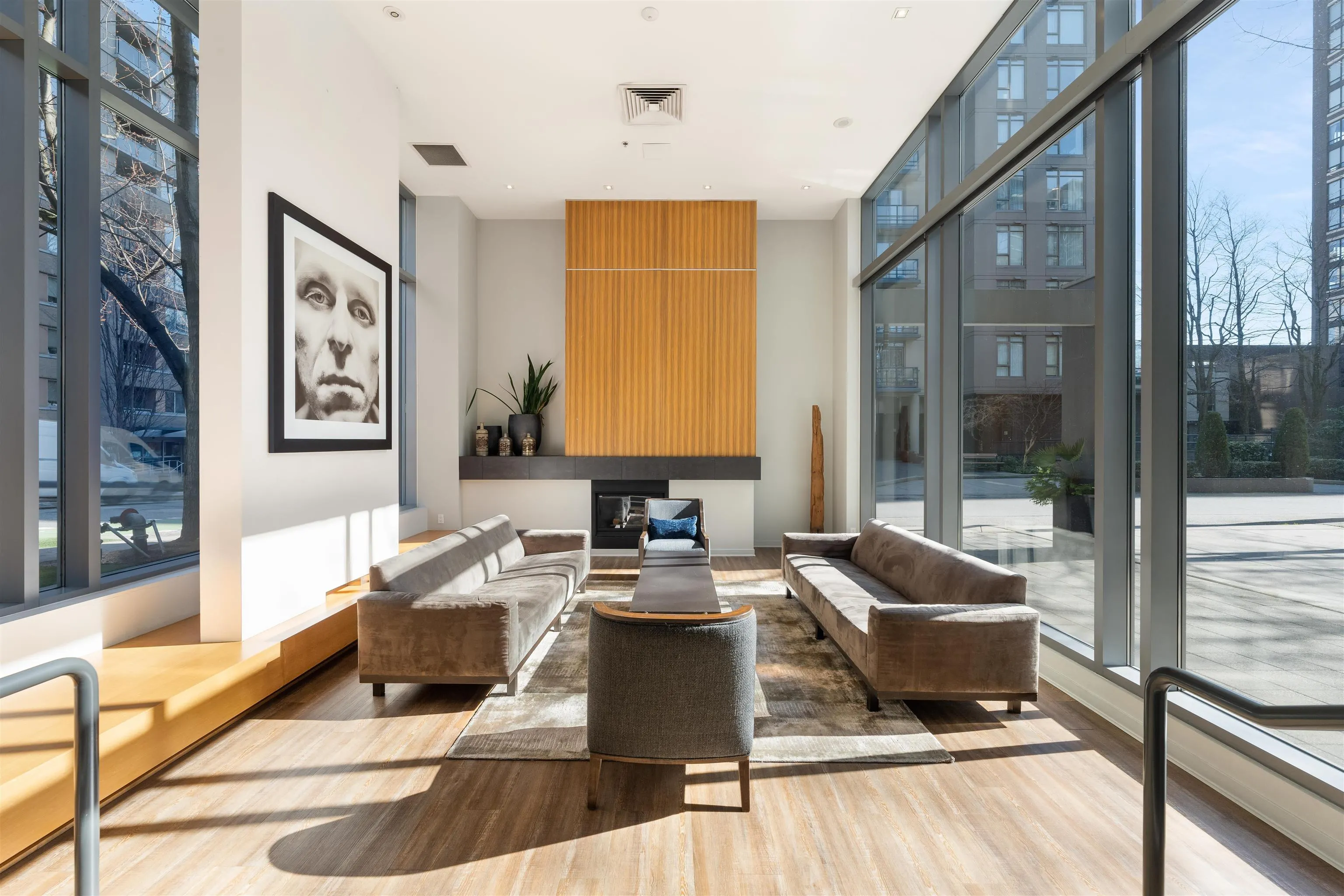 1010 Richards Street #802