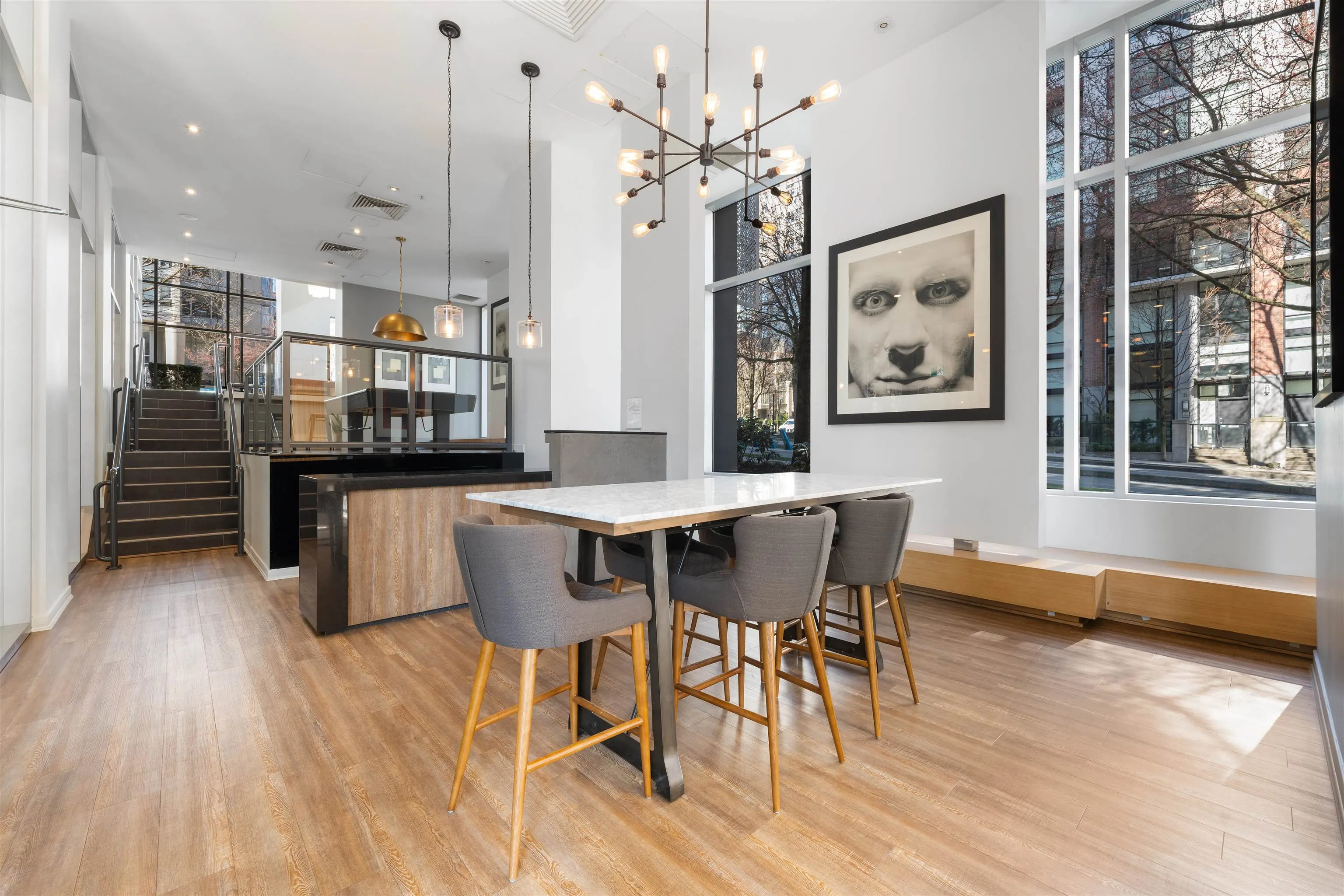 1010 Richards Street #802