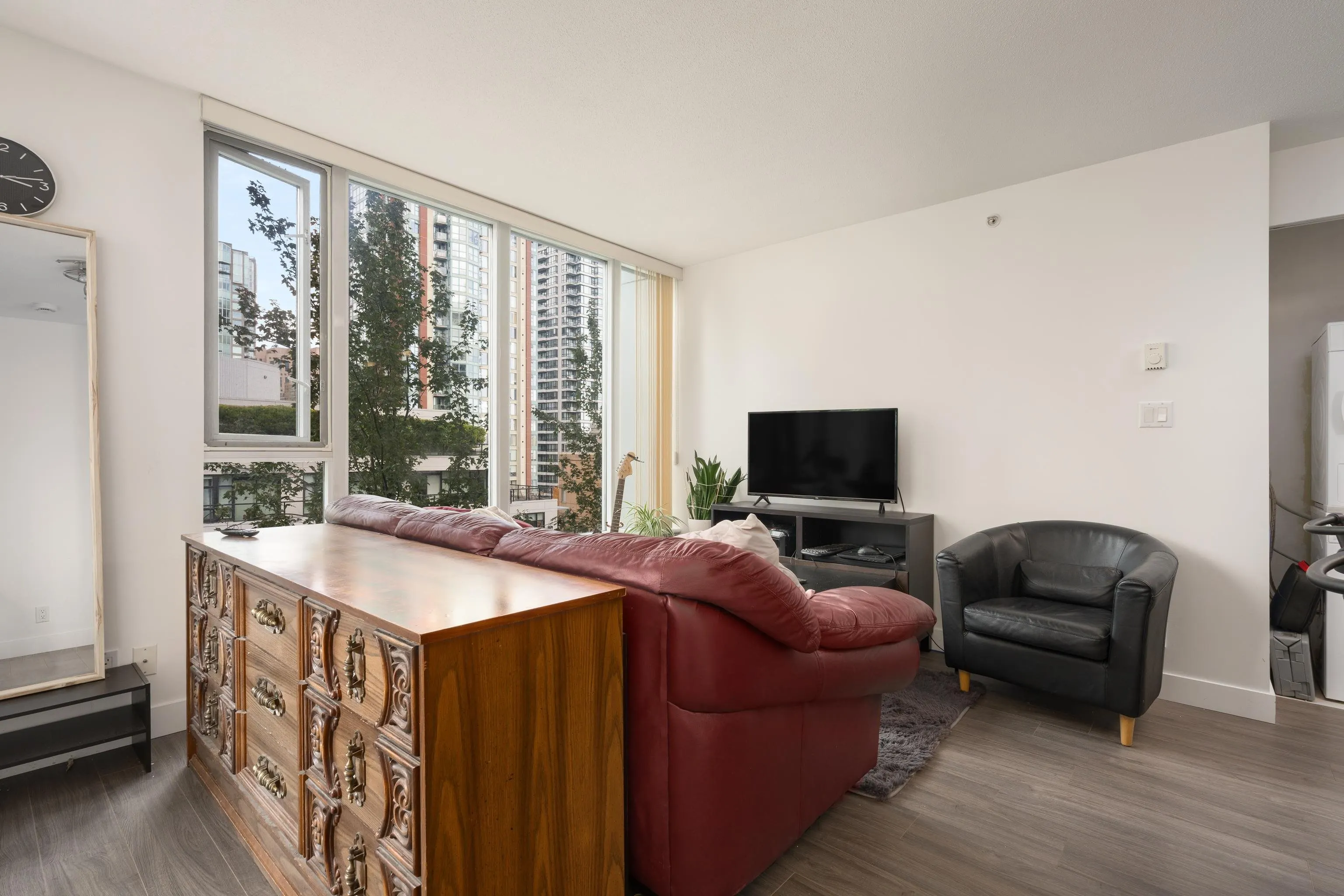 1010 Richards Street #802