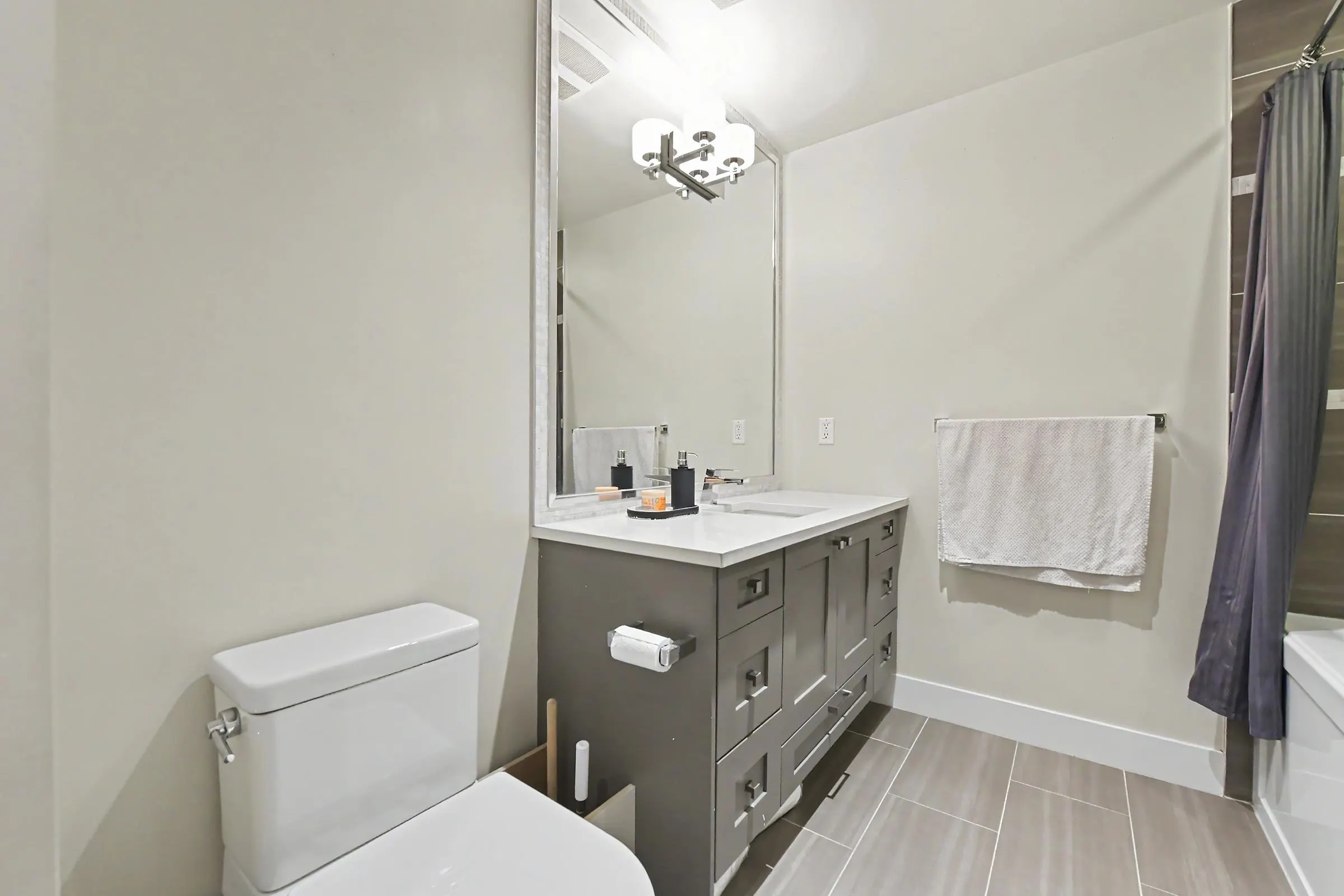 14855 Thrift Avenue #516