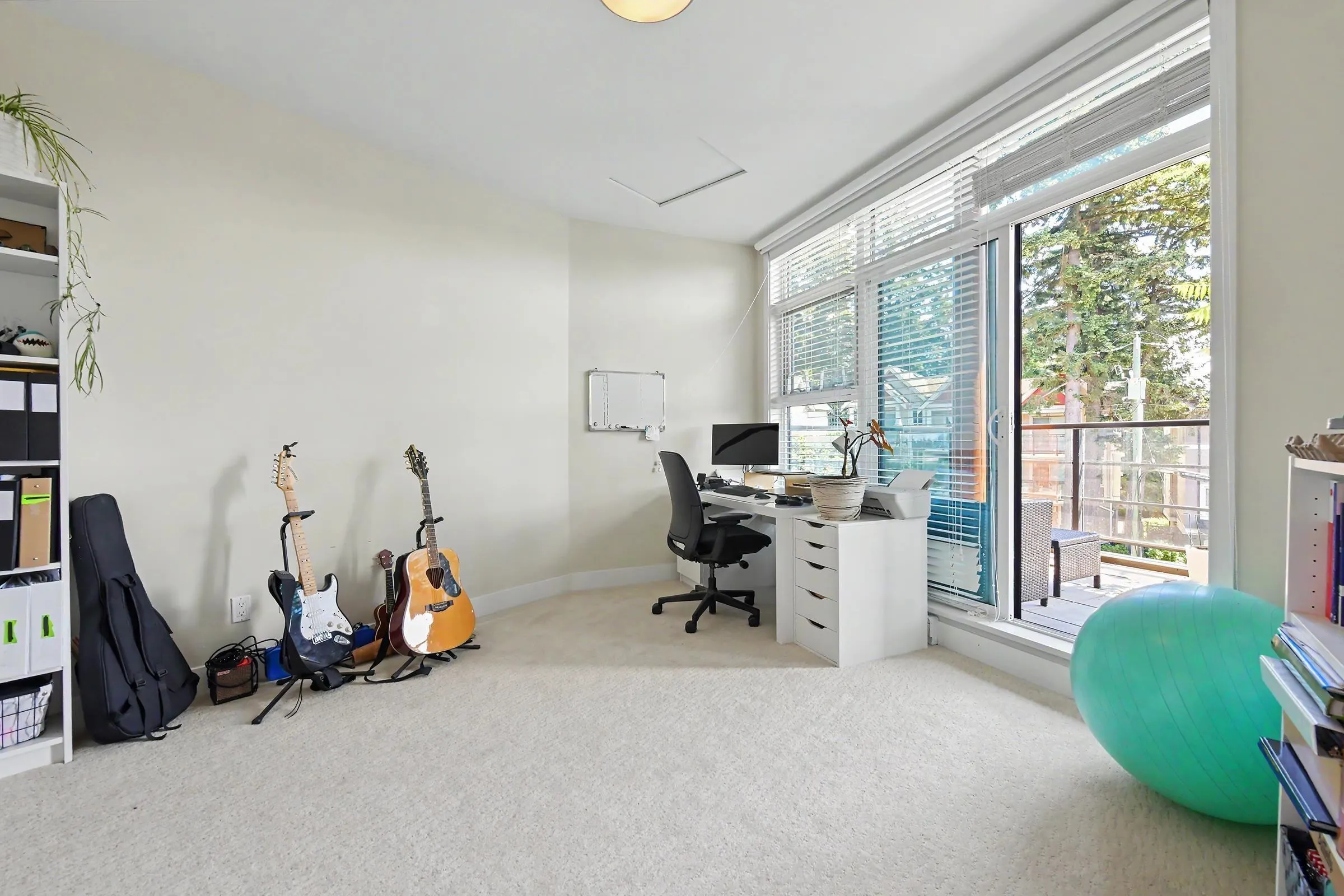 14855 Thrift Avenue #516