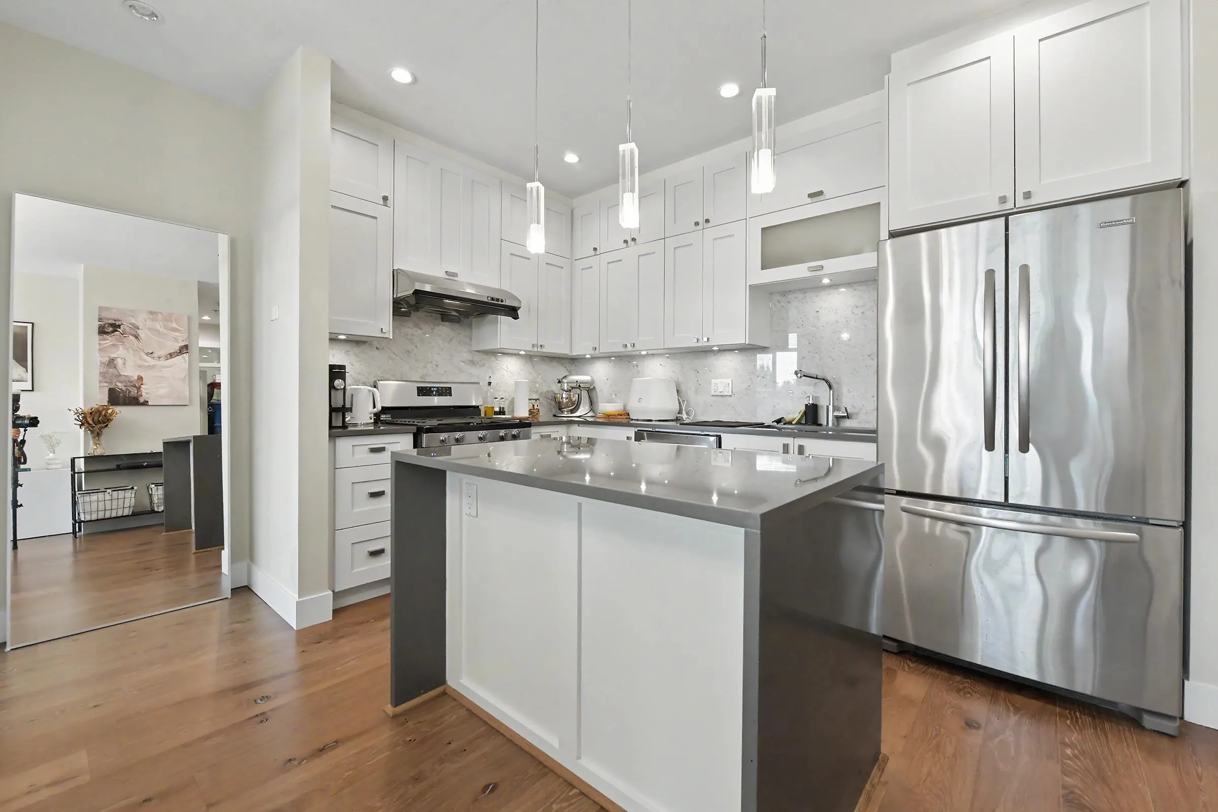 14855 Thrift Avenue #516