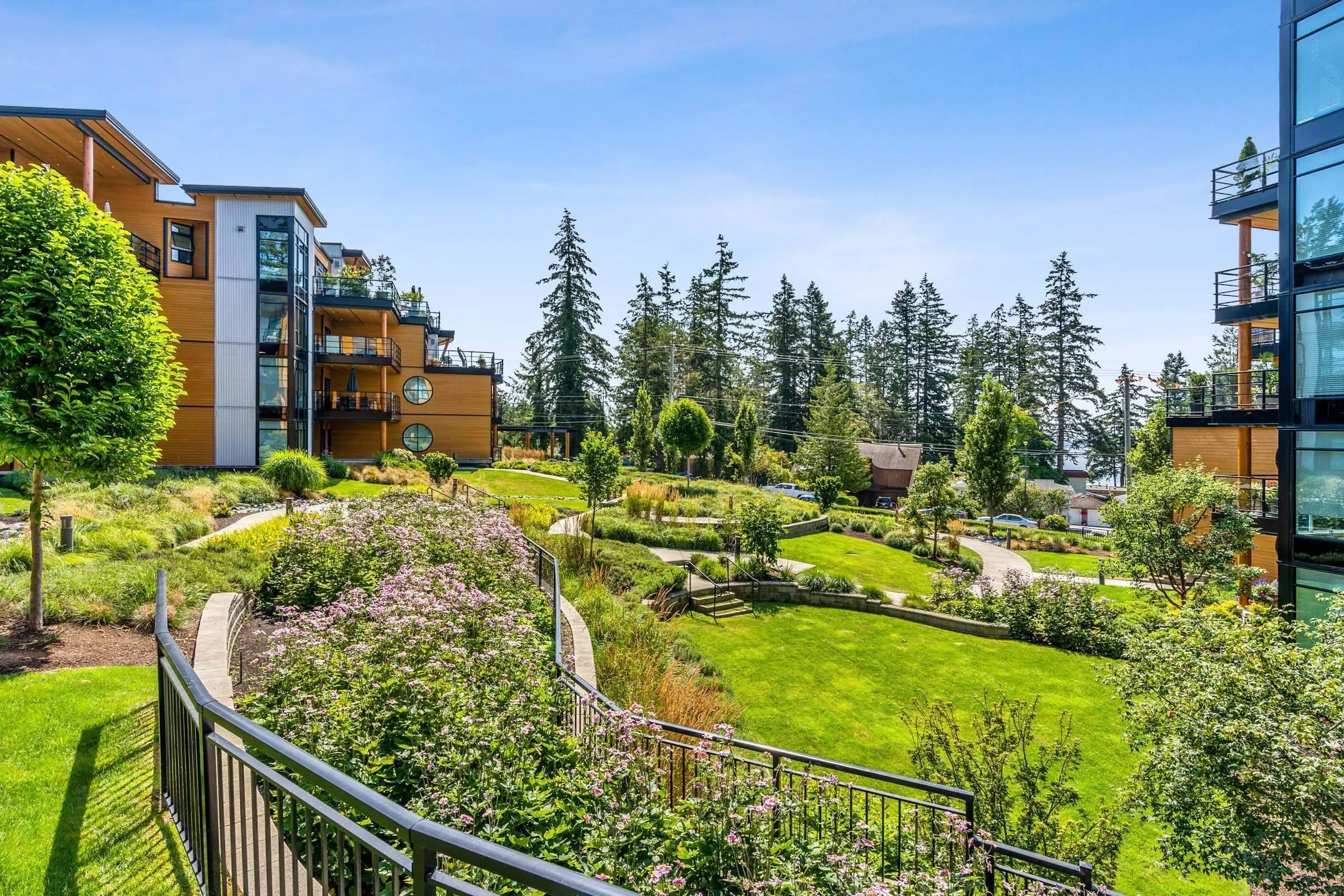 14855 Thrift Avenue #516