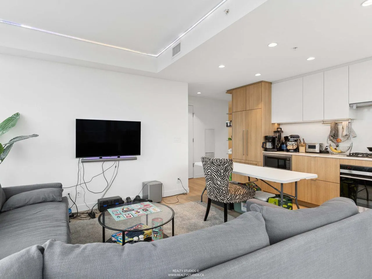 505 Nelson Street #2406