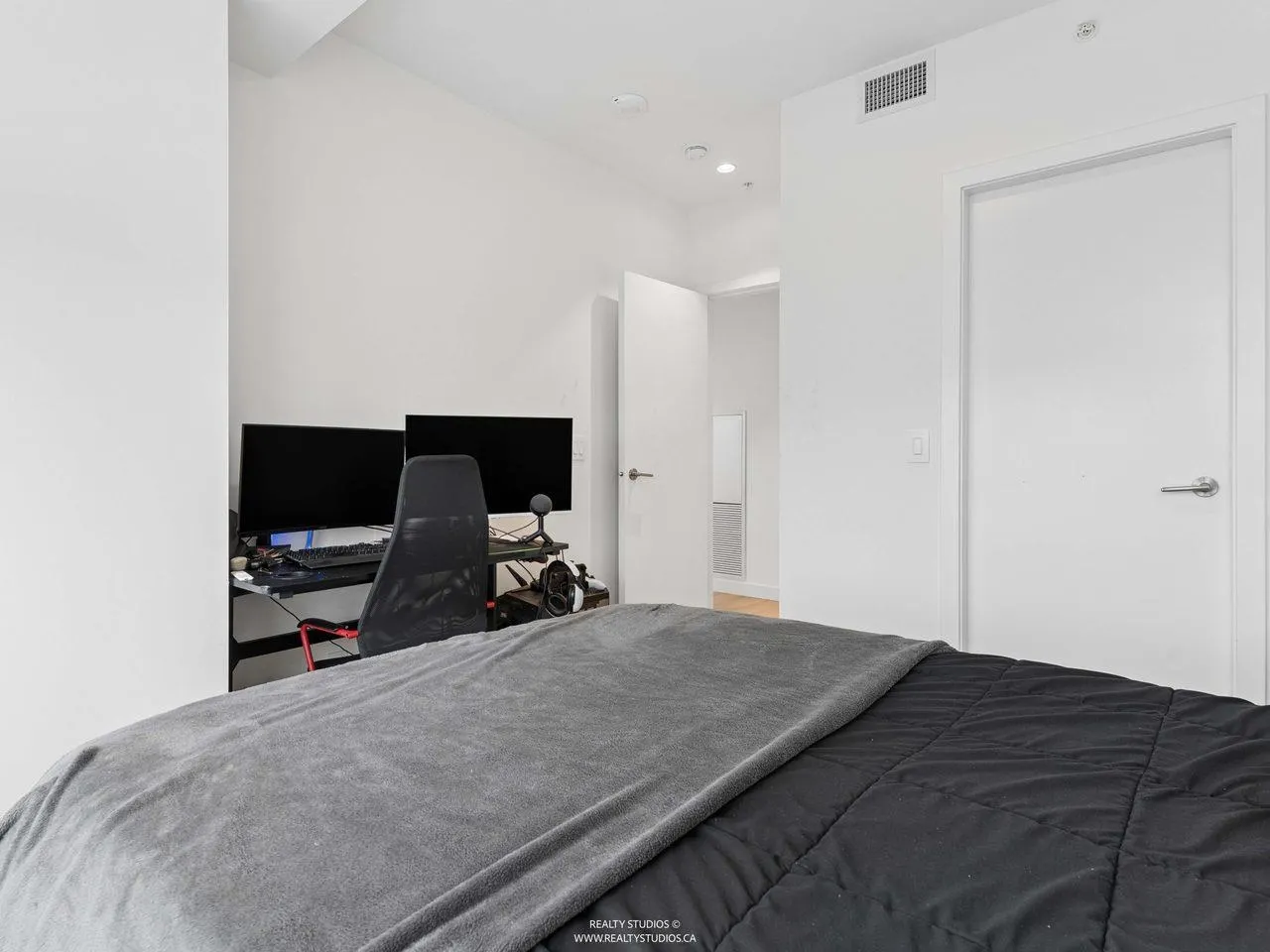 505 Nelson Street #2406