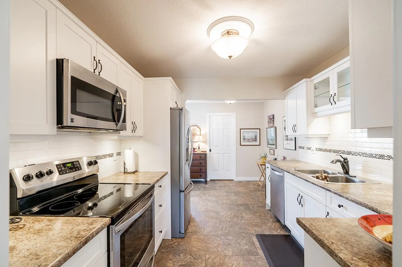 9109 154 Street #206