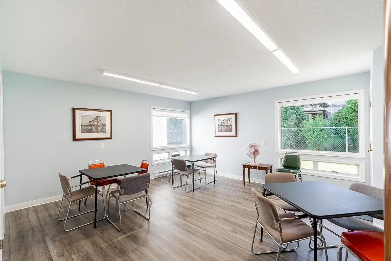 9109 154 Street #206