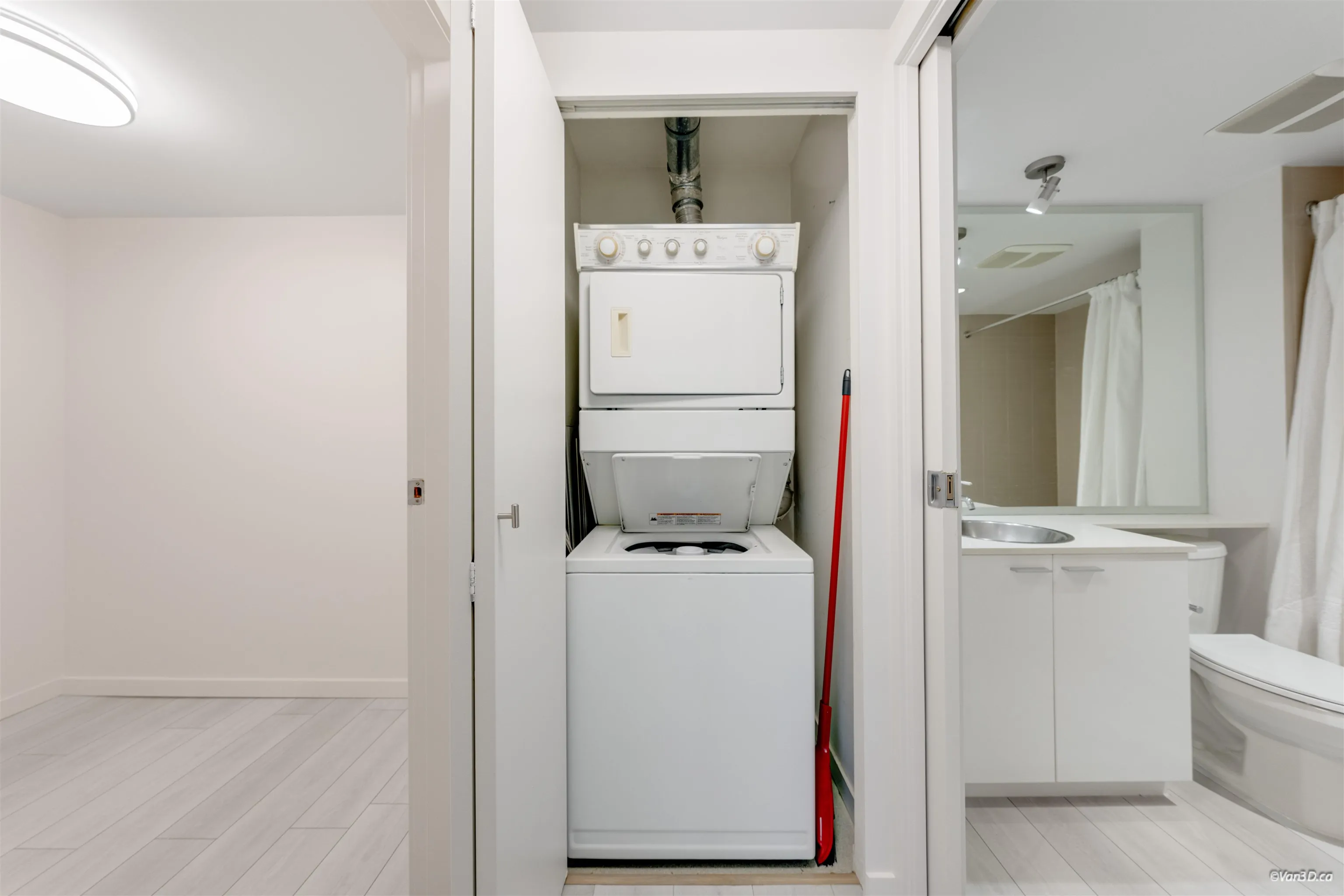 111 W Georgia Street #1509