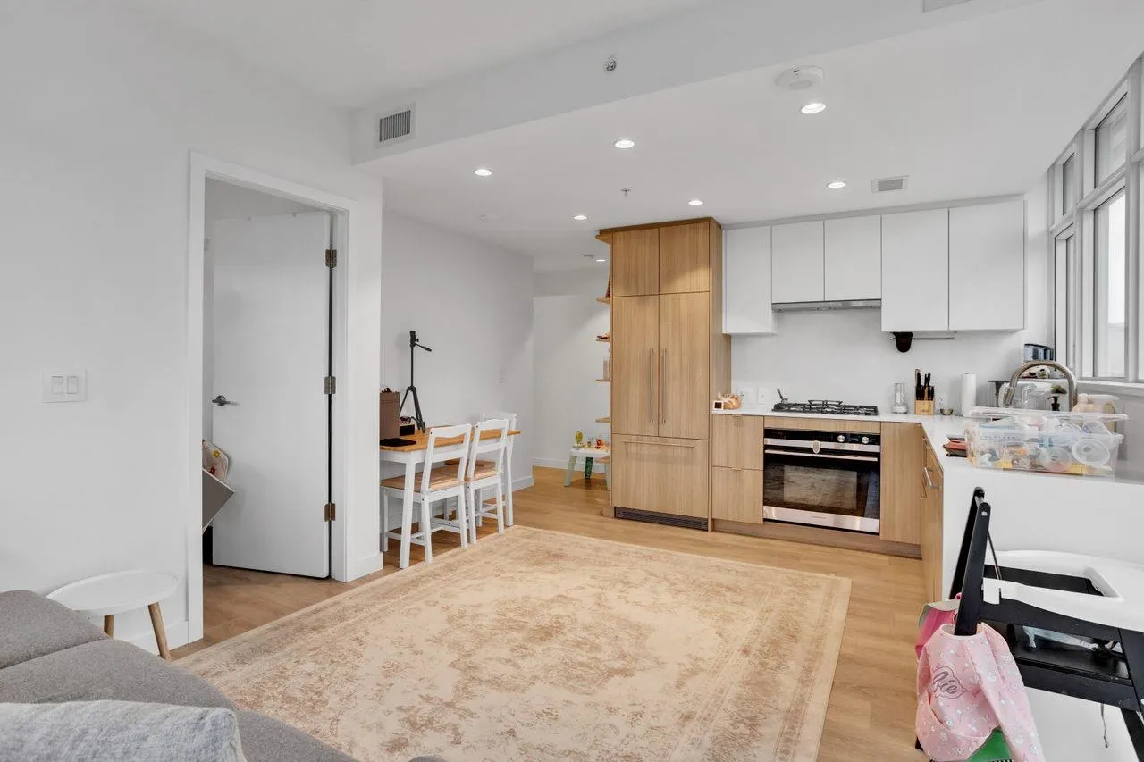 505 Nelson Street #2404