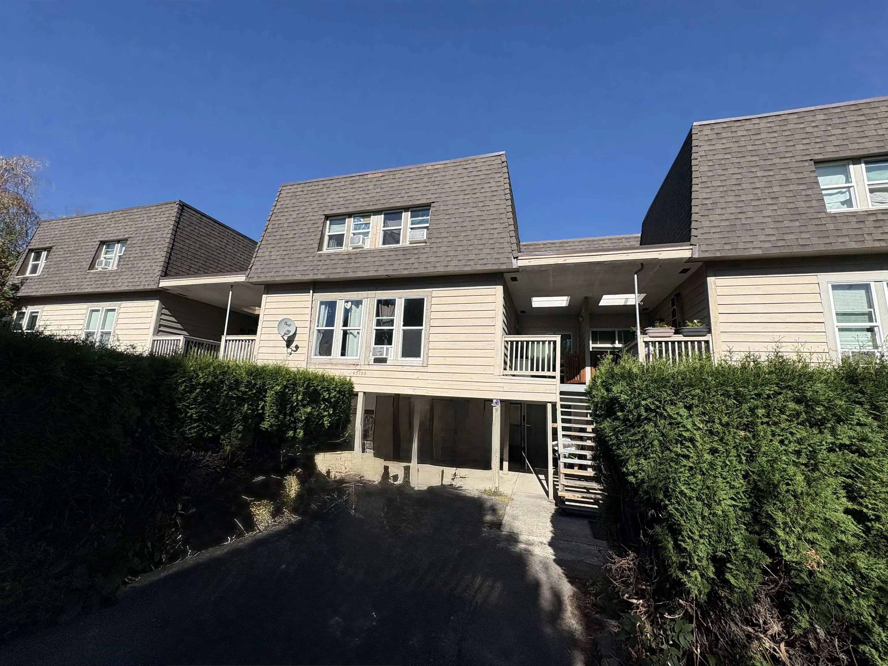45720 Victoria Avenue #9