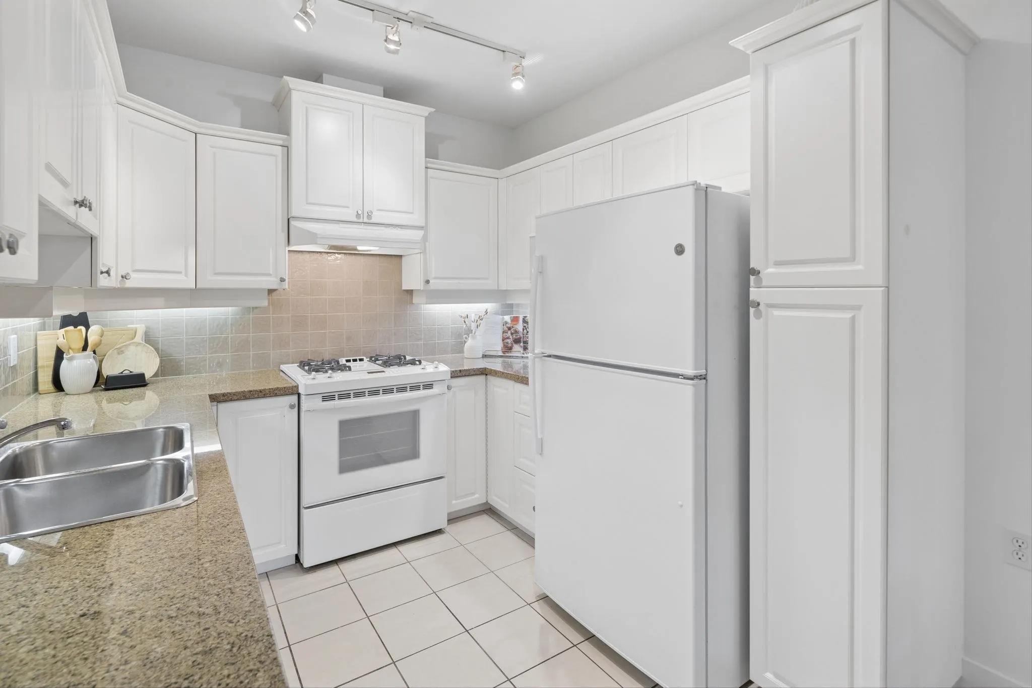 3088 W 41st Avenue #106