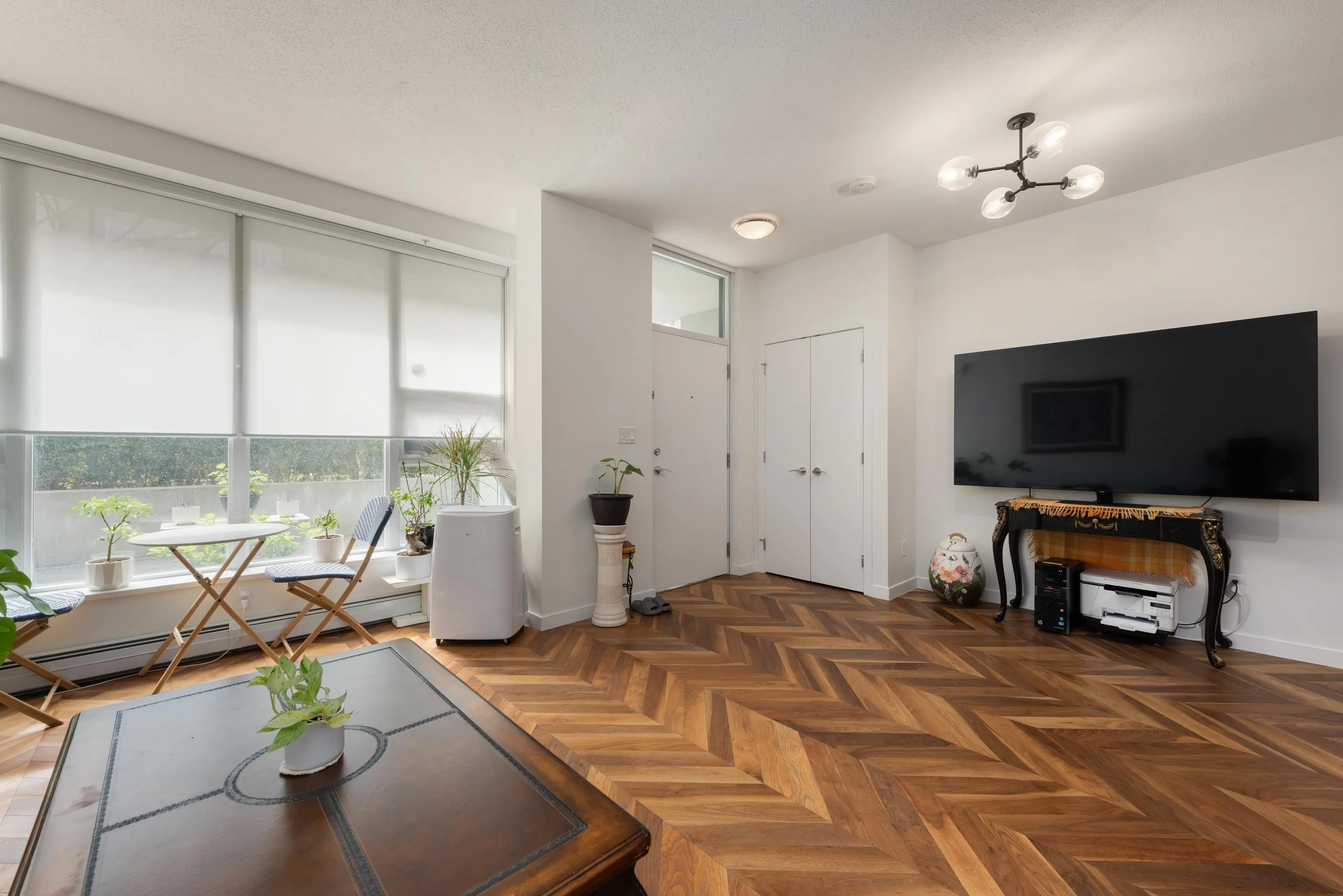 108 W 1st Avenue #253