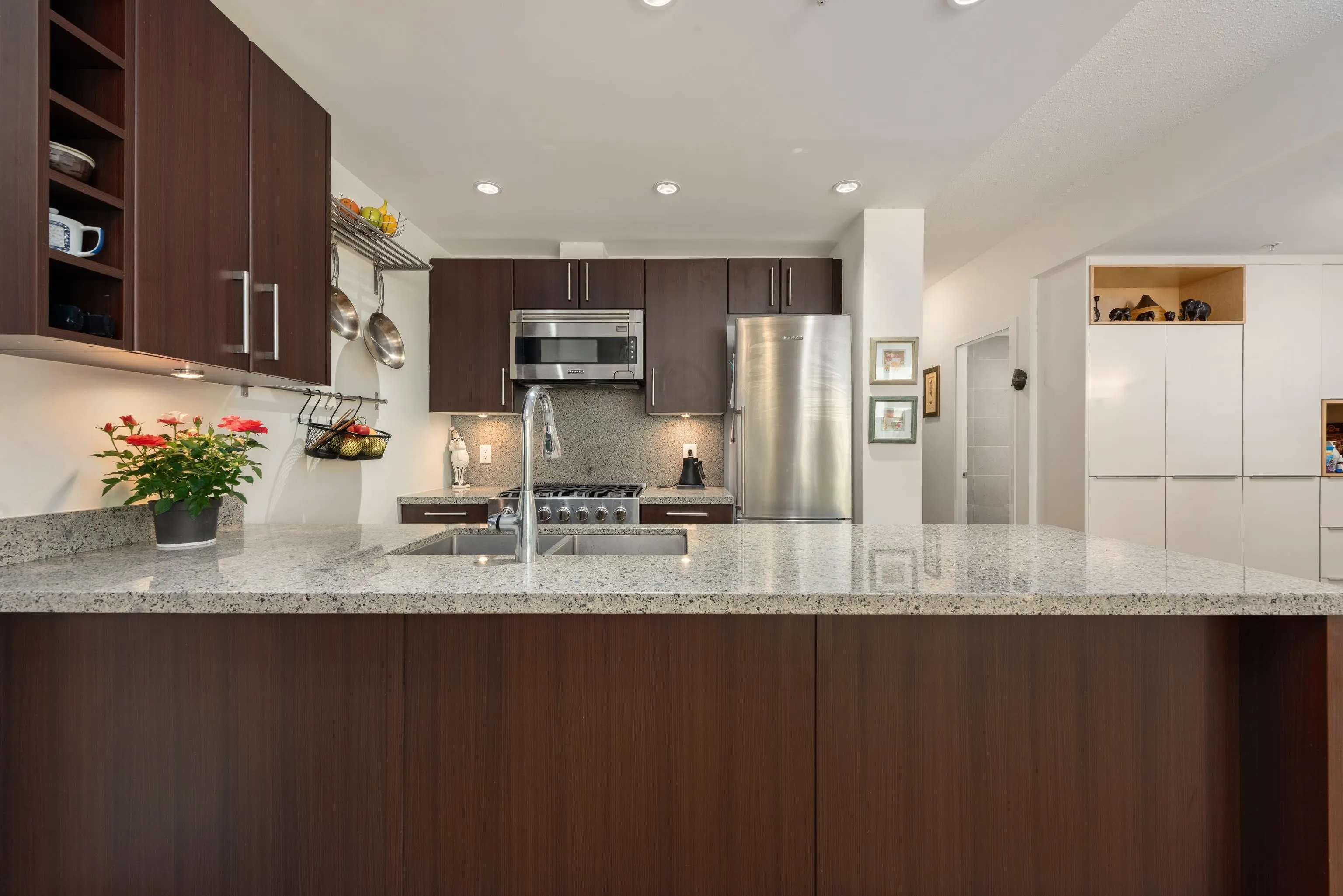 108 W 1st Avenue #253