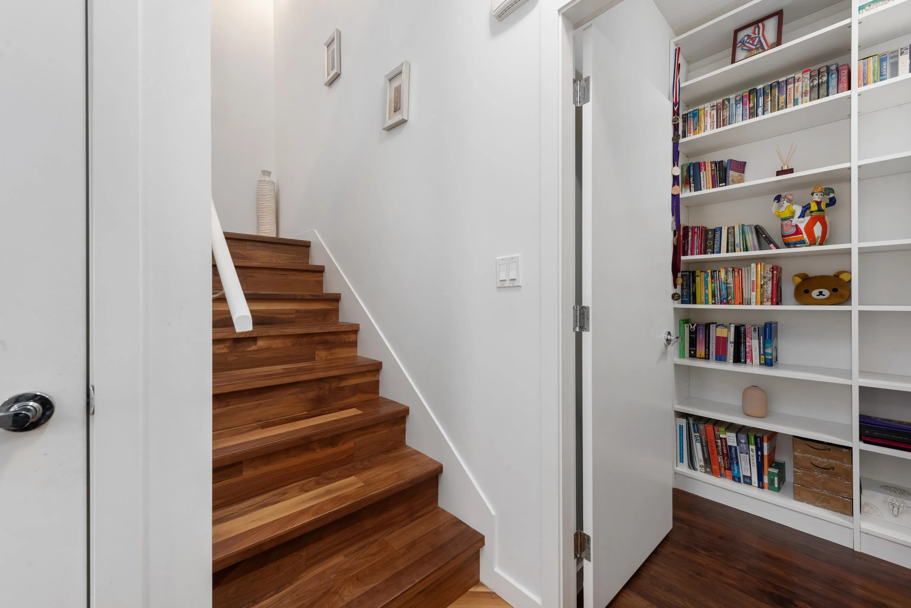 108 W 1st Avenue #253