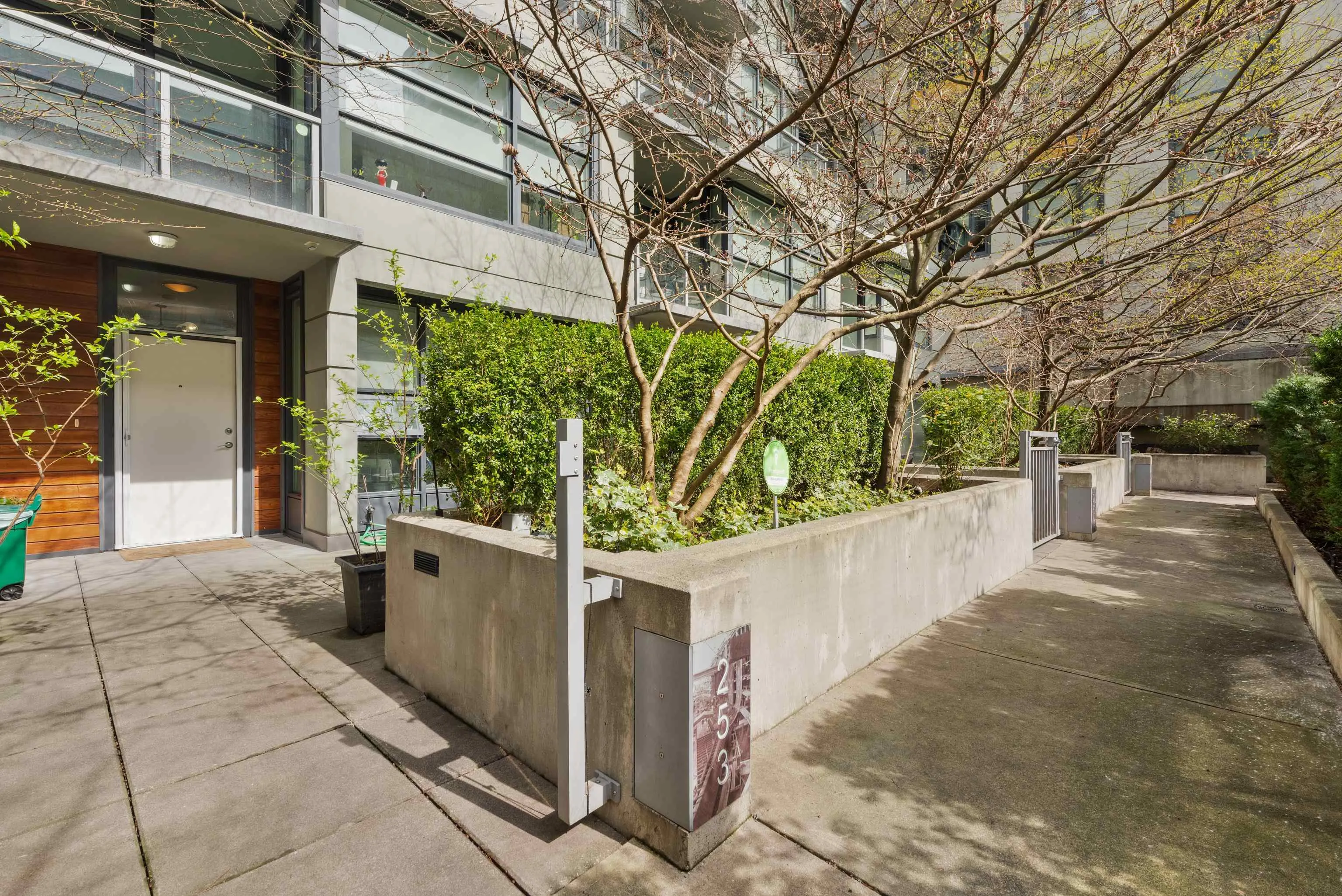 108 W 1st Avenue #253