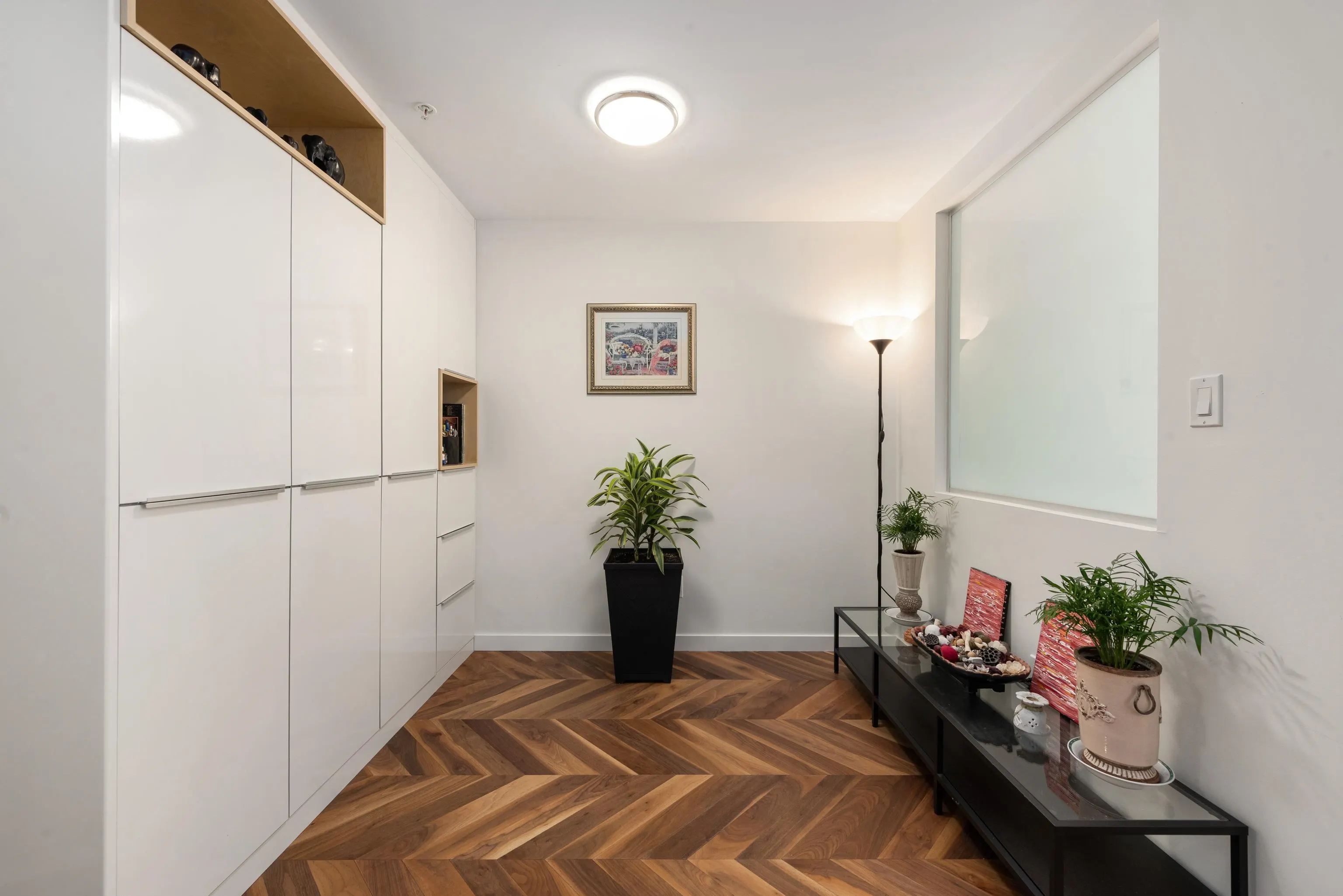 108 W 1st Avenue #253