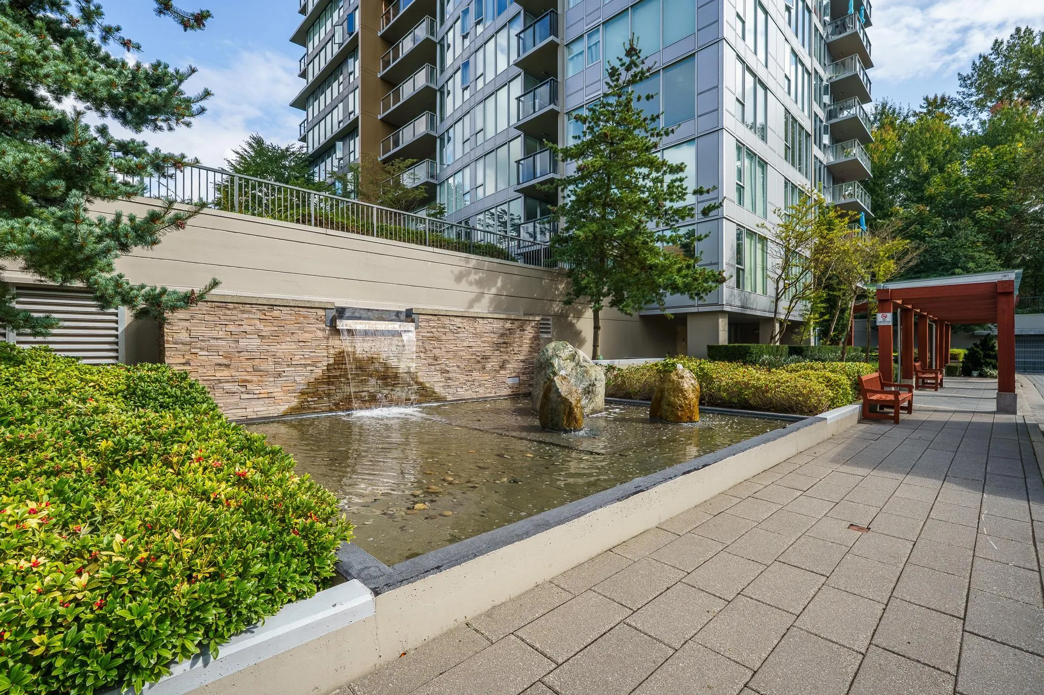 660 Nootka Way #1208