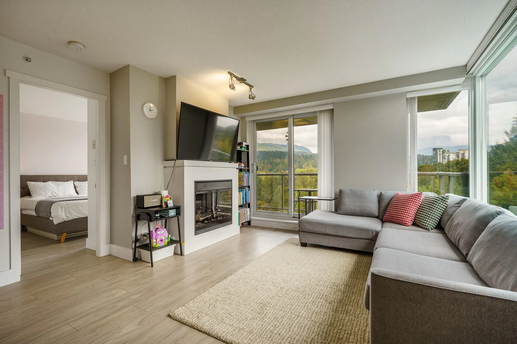 660 Nootka Way #1208