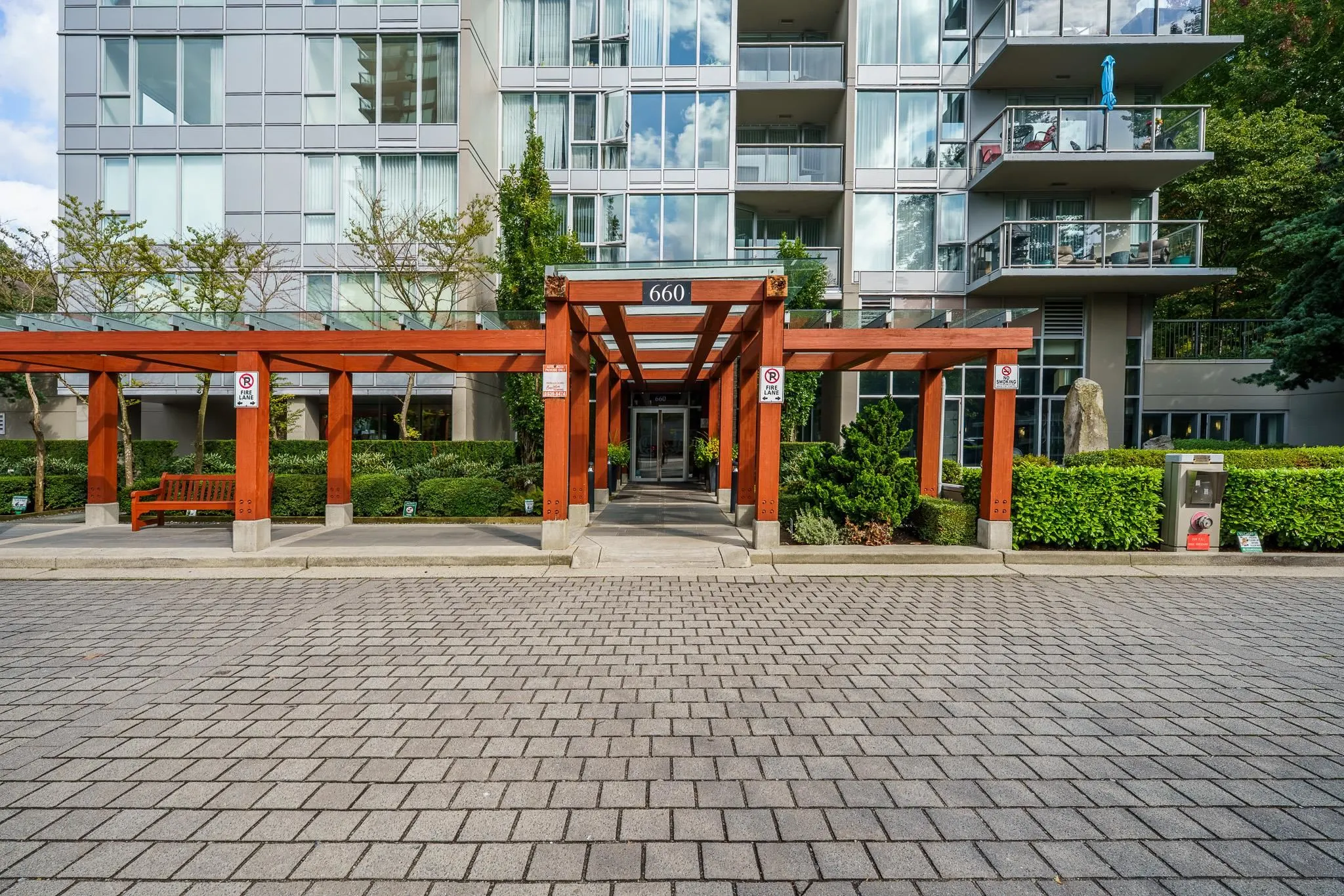 660 Nootka Way #1208