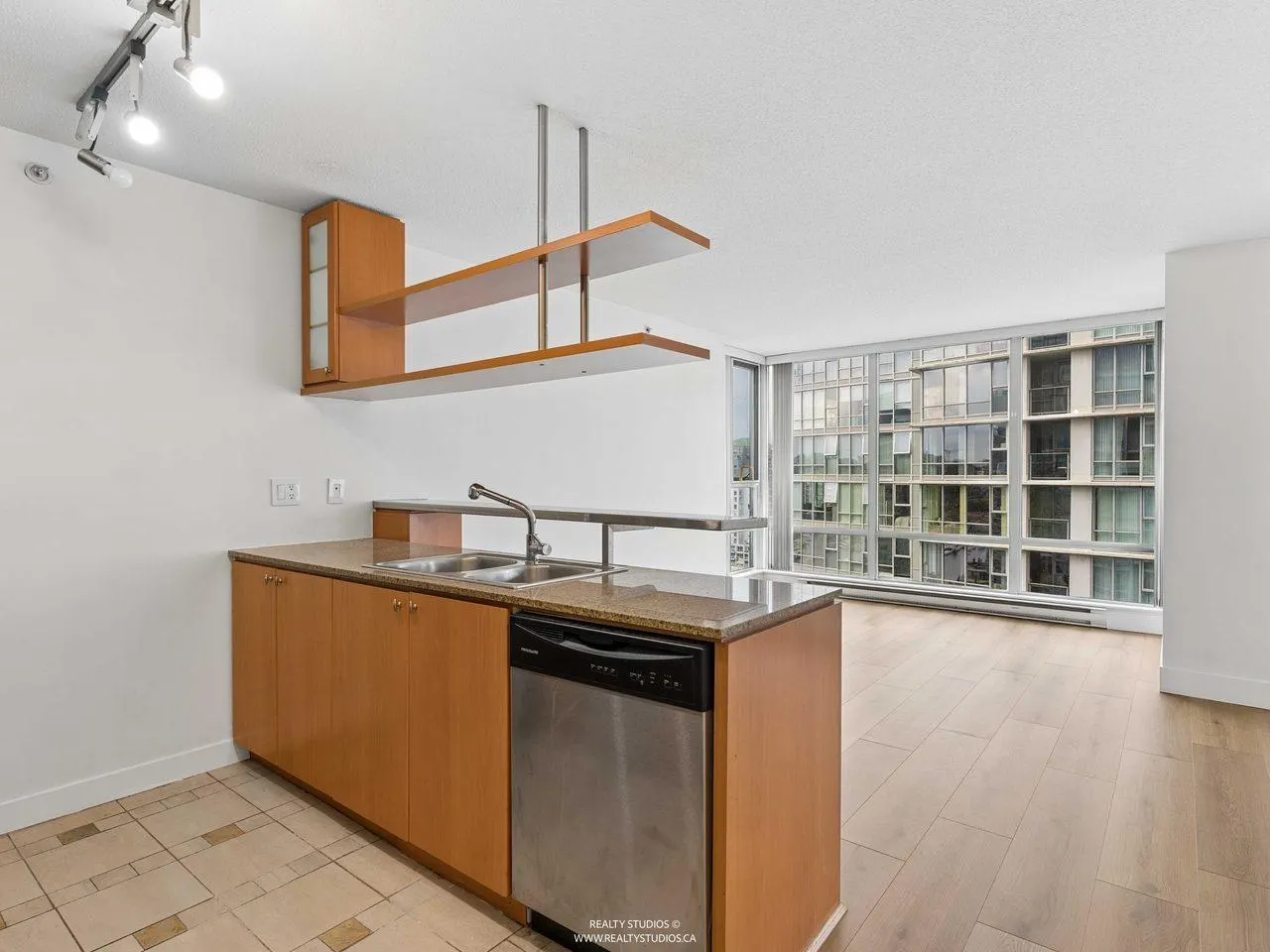 1495 Richards Street #2208