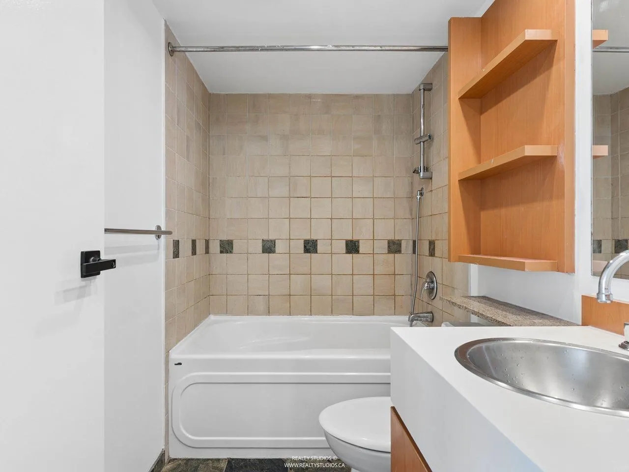 1495 Richards Street #2208