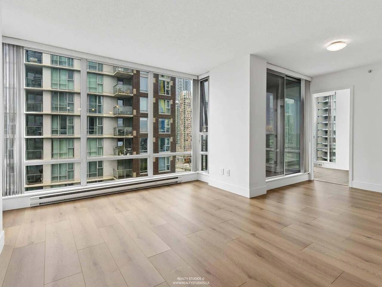 1495 Richards Street #2208