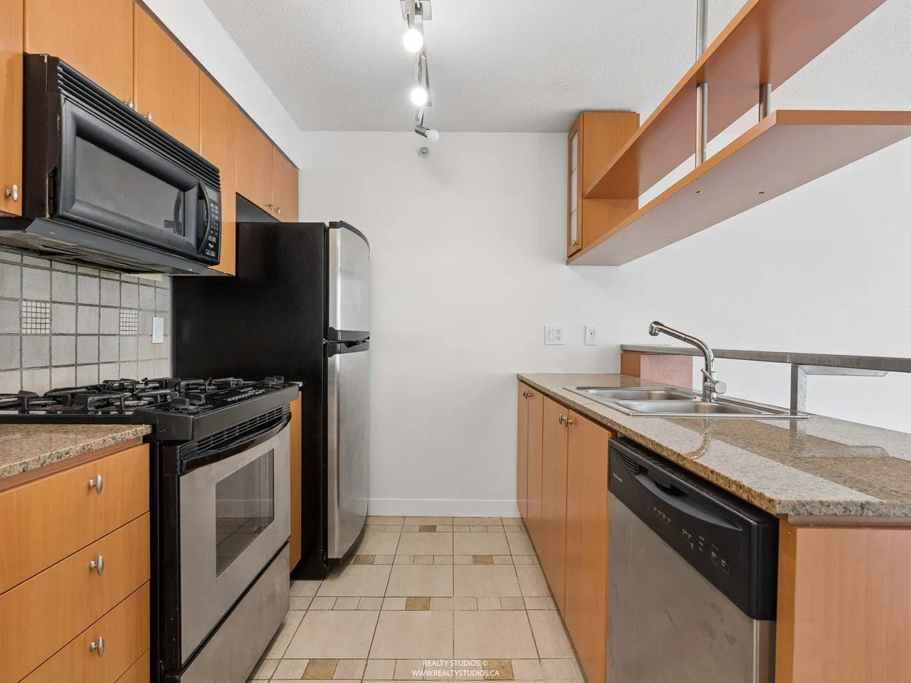 1495 Richards Street #2208