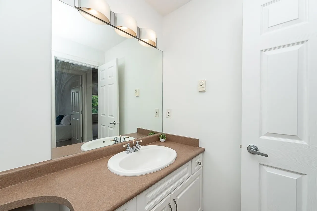 128 W 21st Street #302
