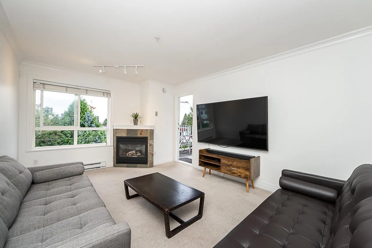 128 W 21st Street #302