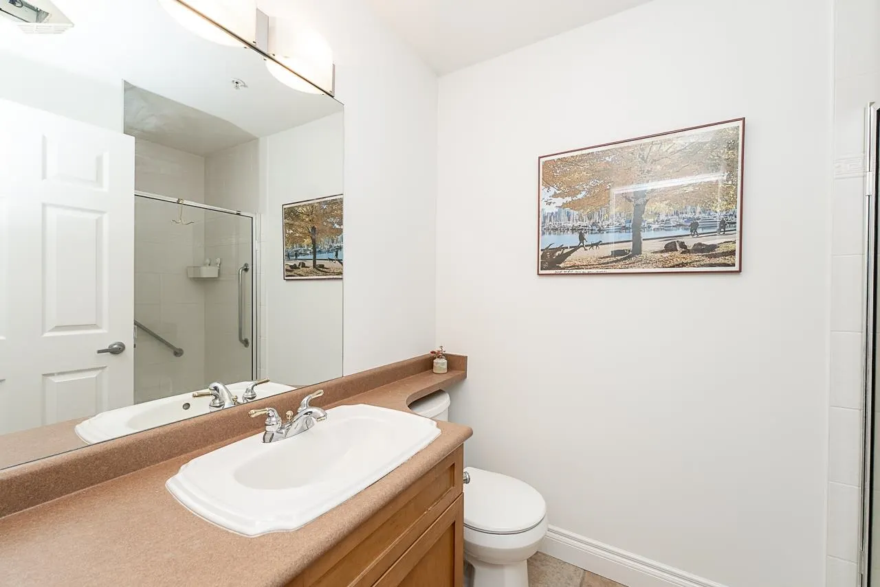 128 W 21st Street #302