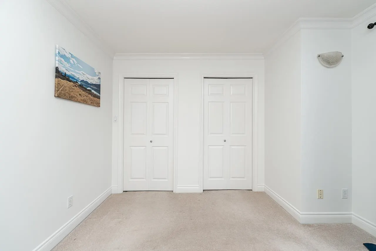 128 W 21st Street #302