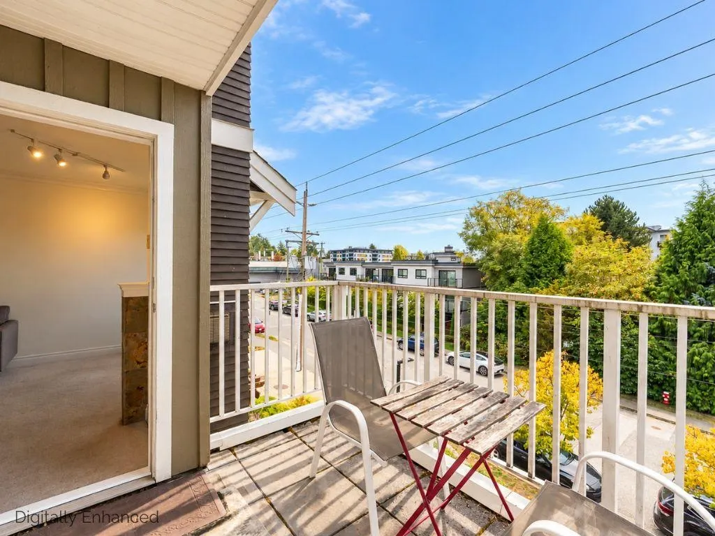 128 W 21st Street #302