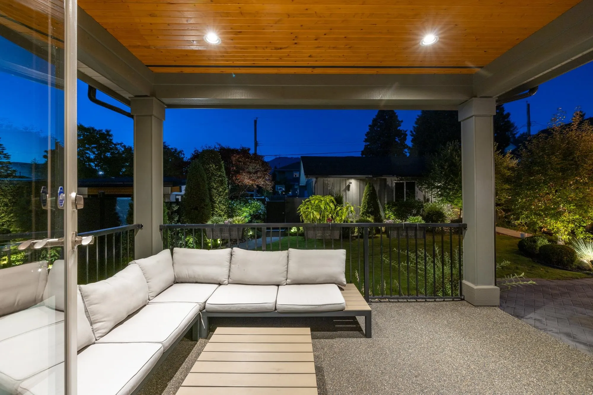 358 W 15th Street