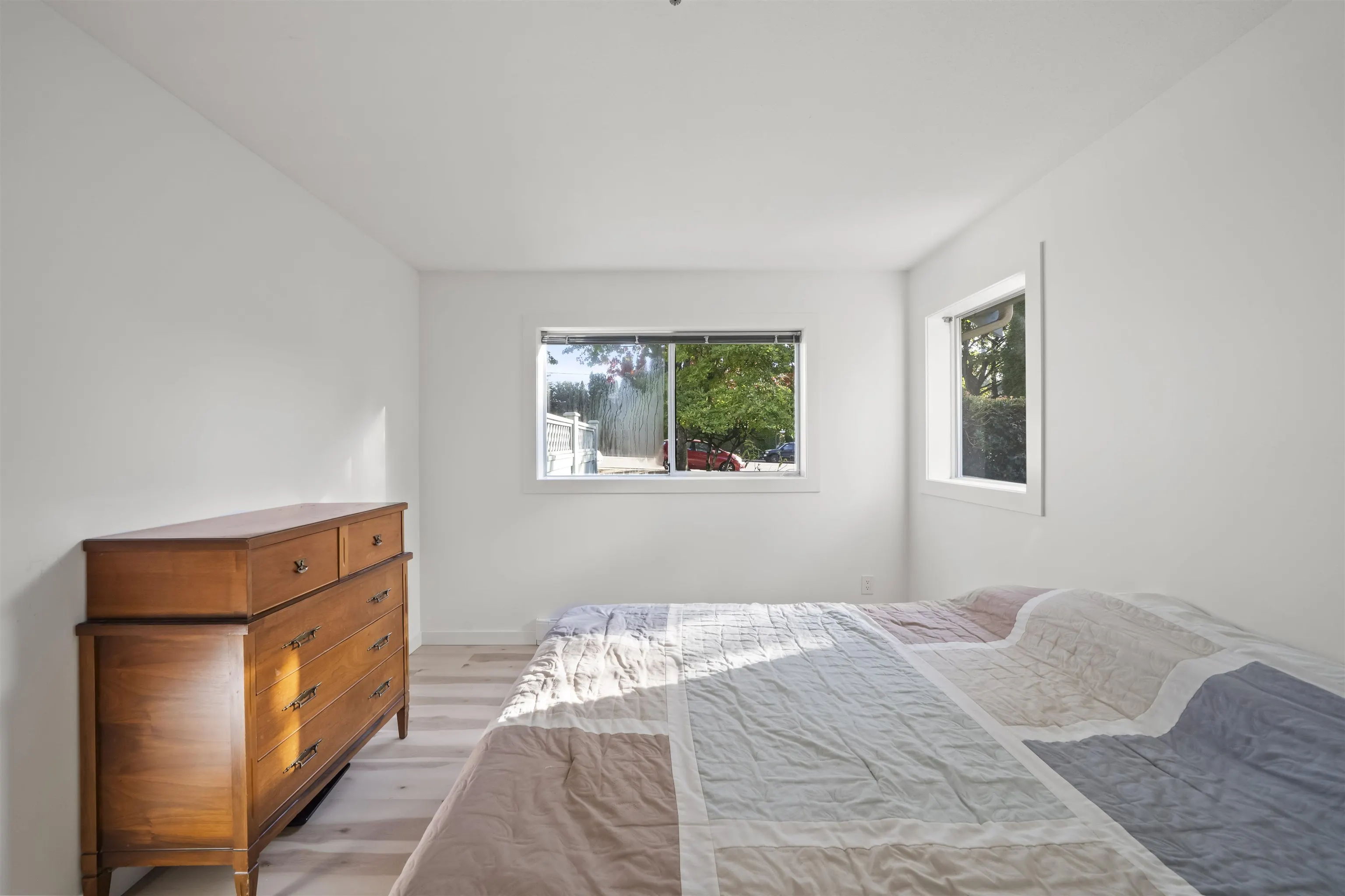 7110 Barnet Road #1