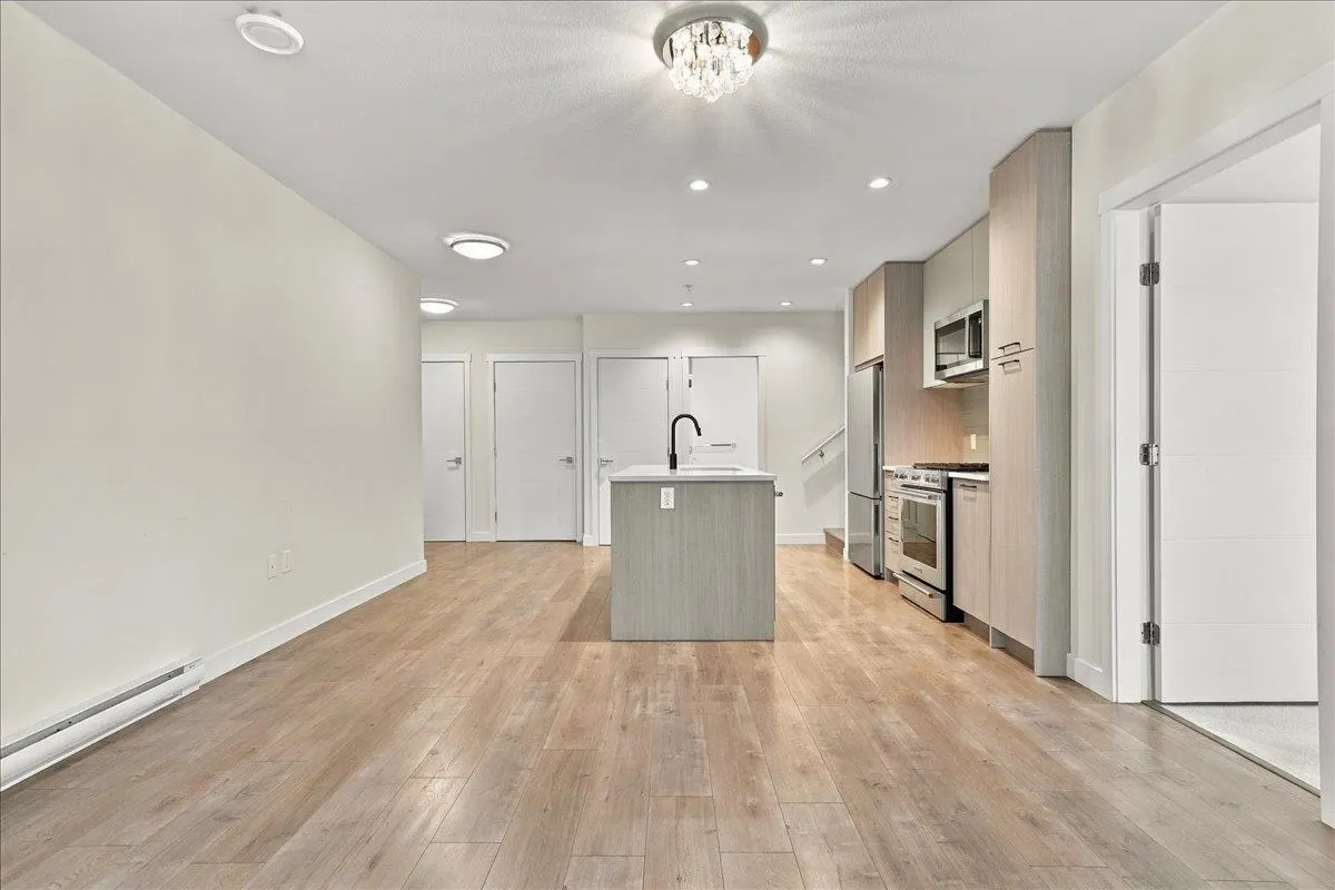 707 Como Lake Avenue #604
